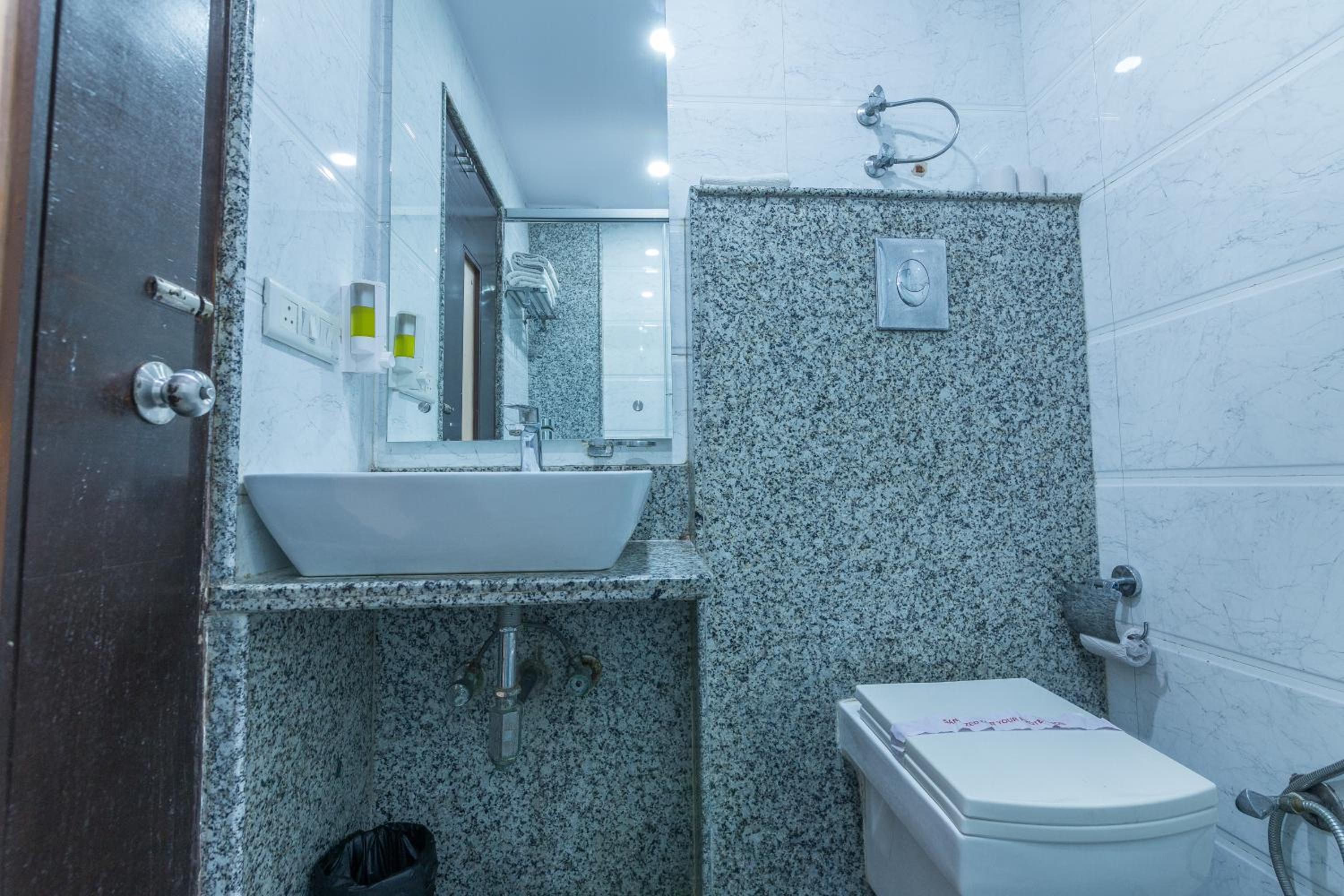 Executive Double Room - Photo 10