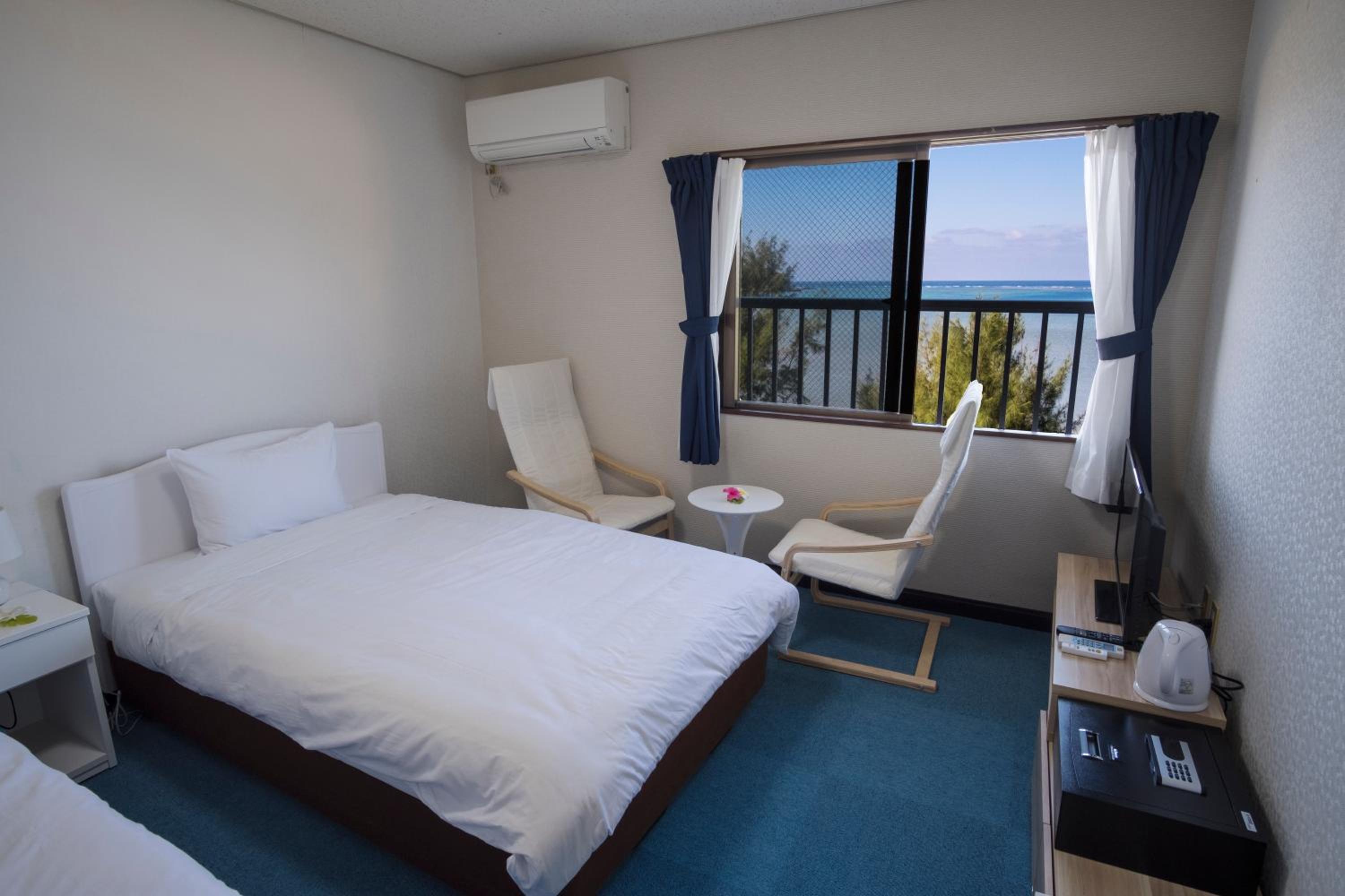 Deluxe Twin Room with Sea View