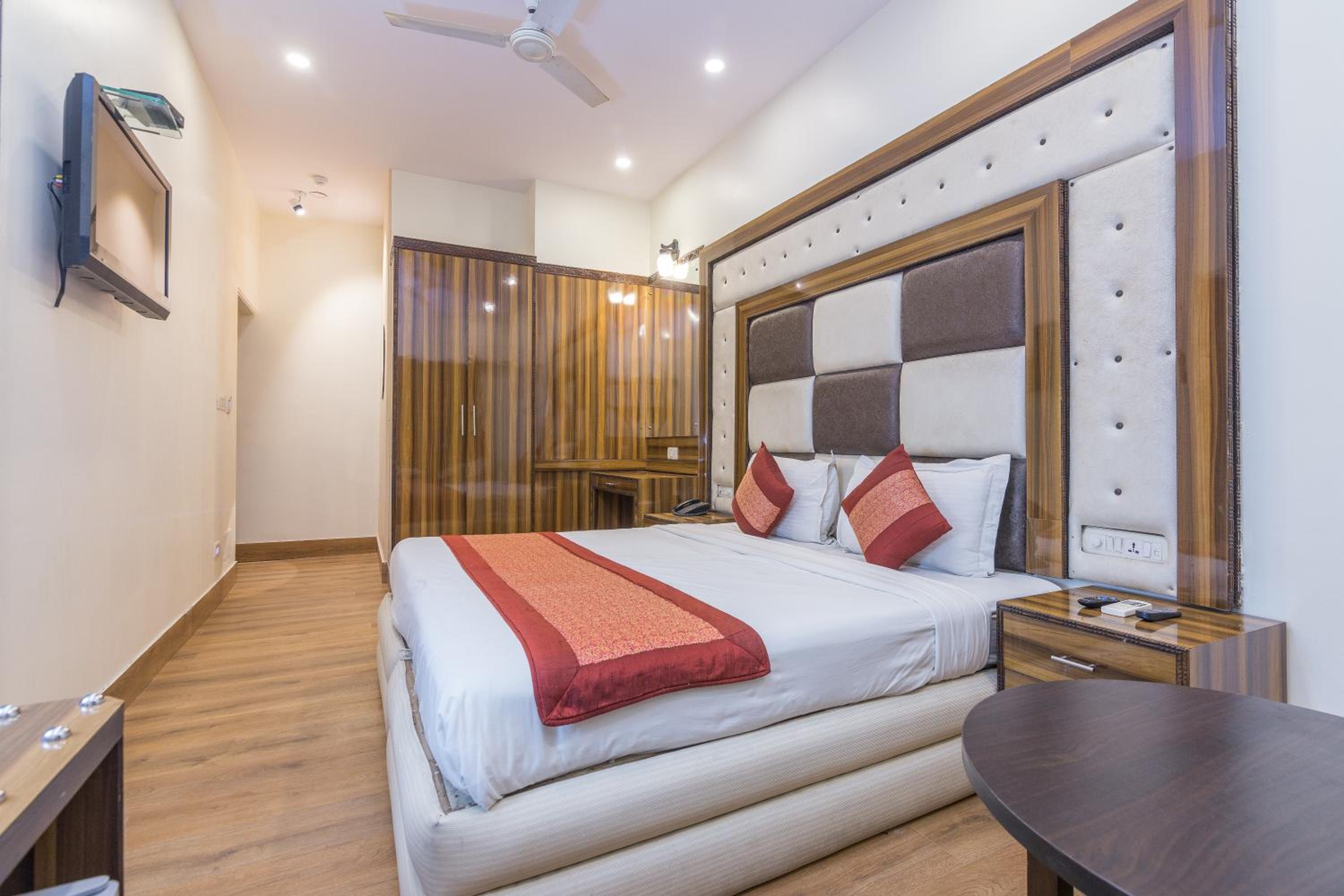 Executive Double Room - Photo 14