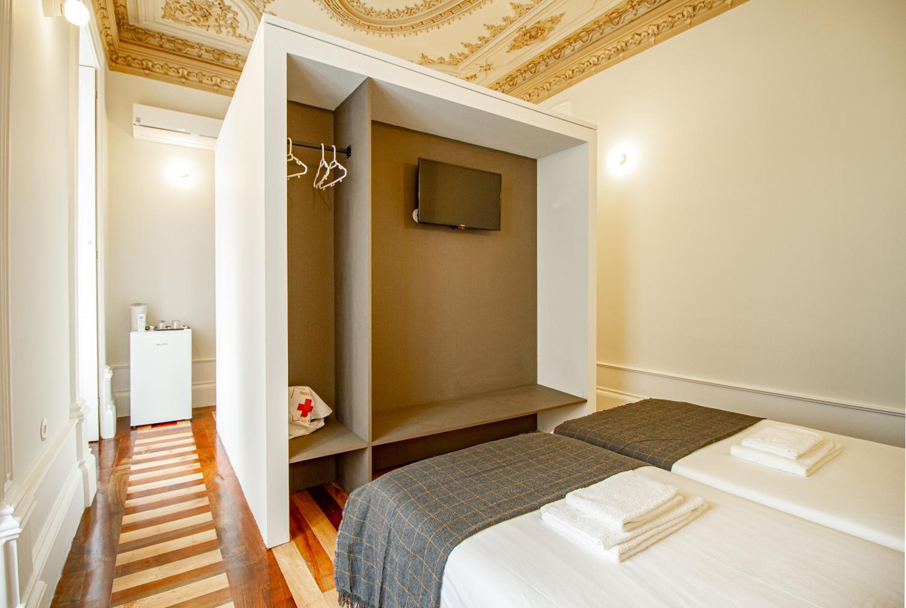 Deluxe Family Room - Photo 1