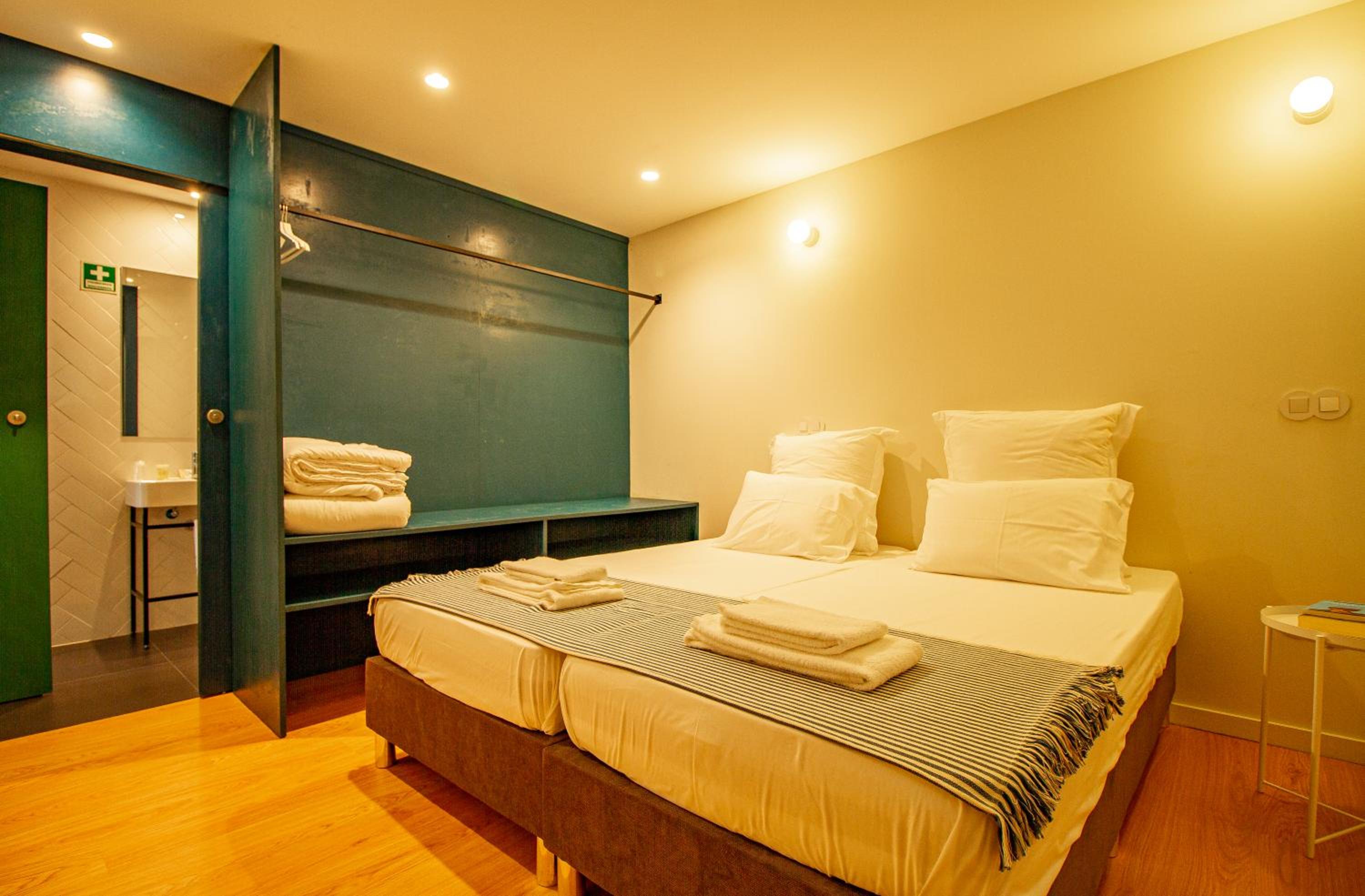 Family Room - Photo 7