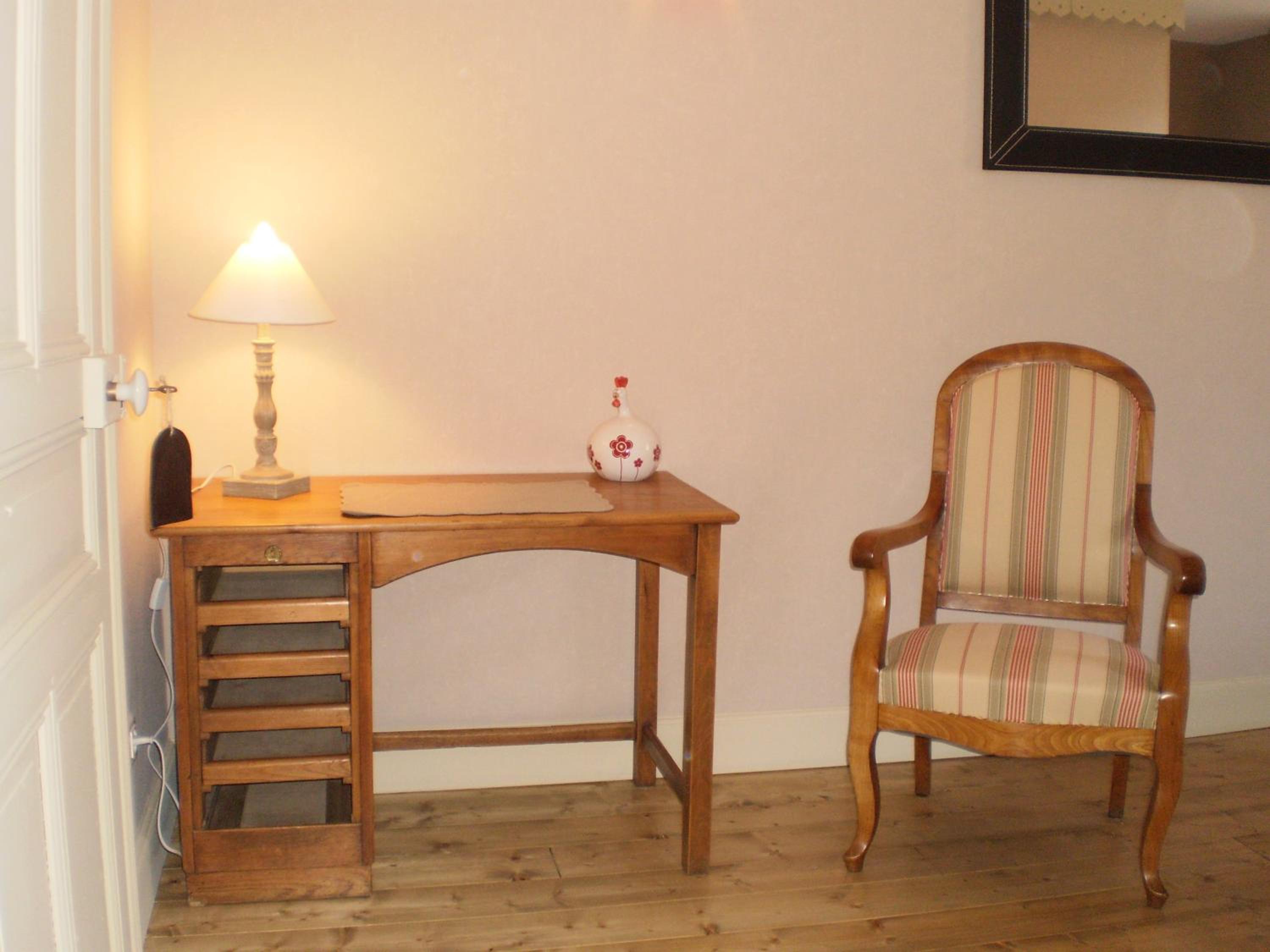 Basic Double Room photo 2