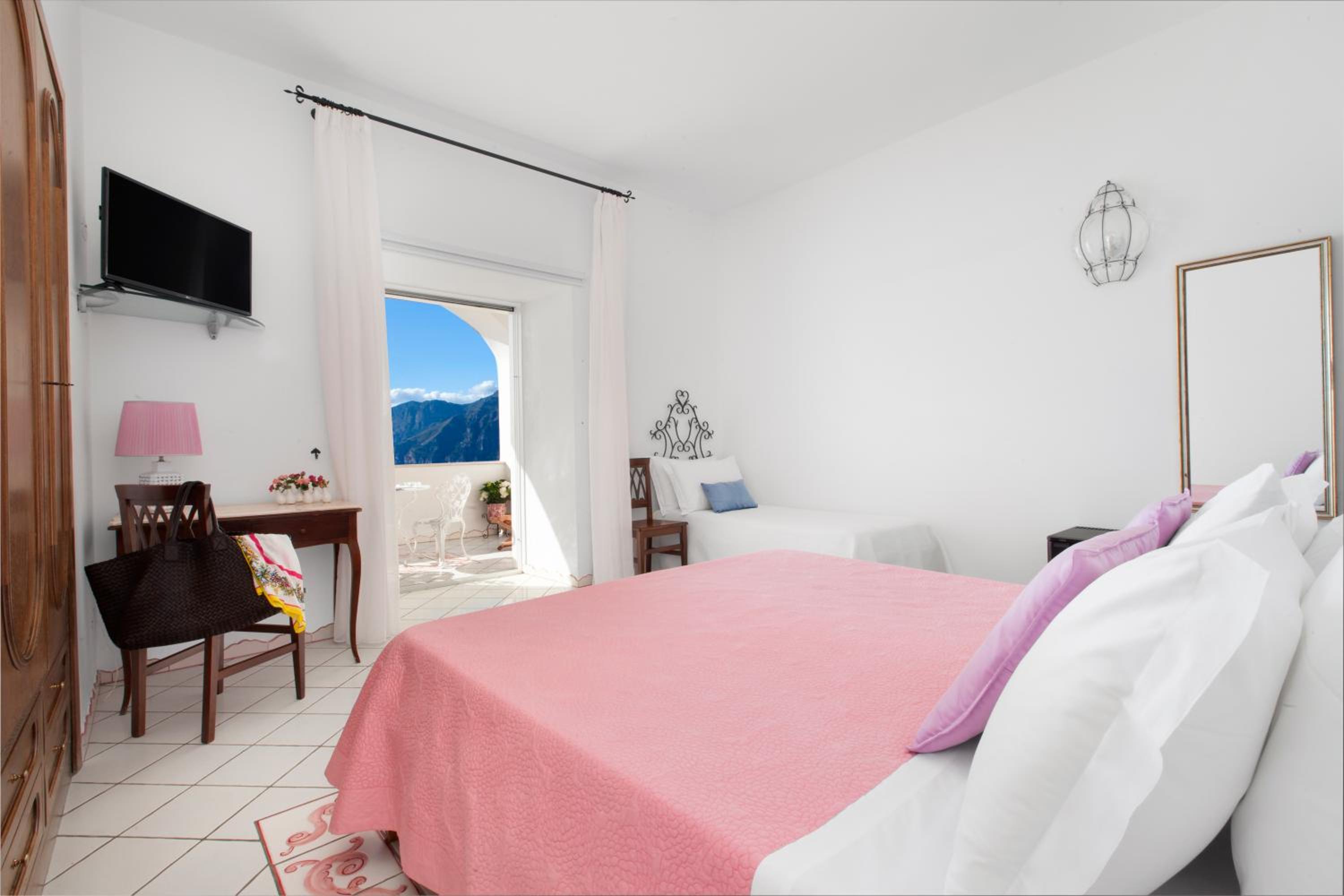 Triple Room with Sea View - Photo 16