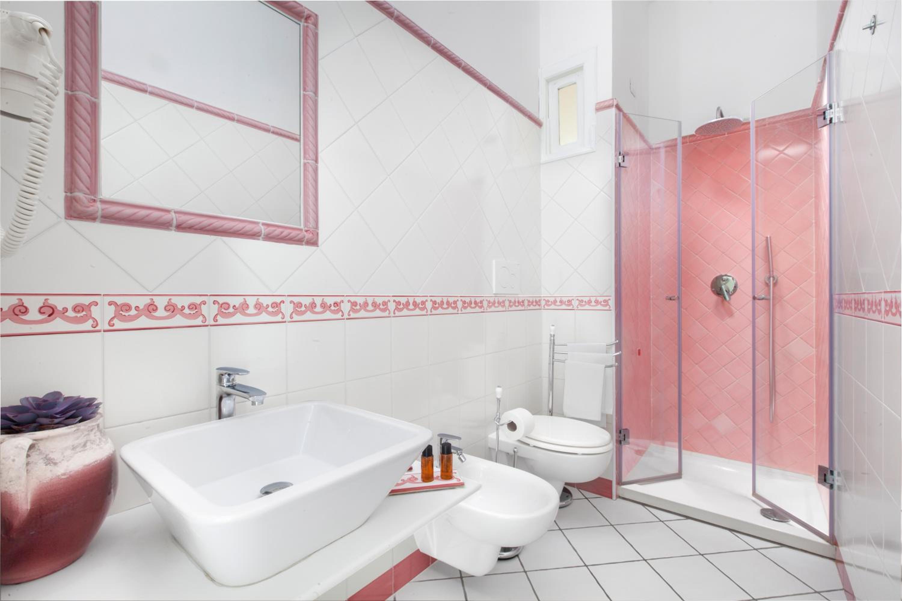 Triple Room with Sea View - Photo 11