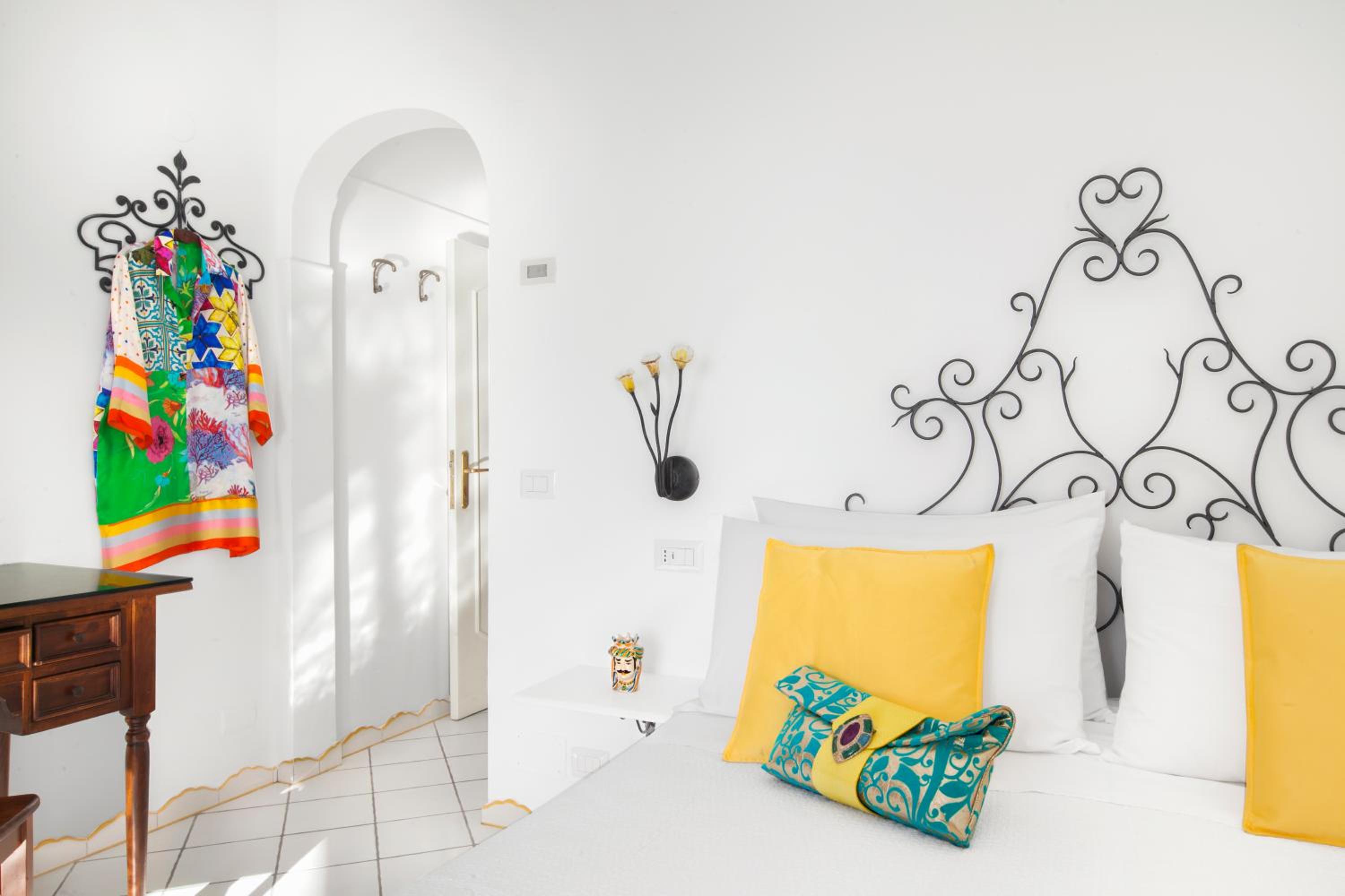 Standard Double Room with Sea View - Photo 14