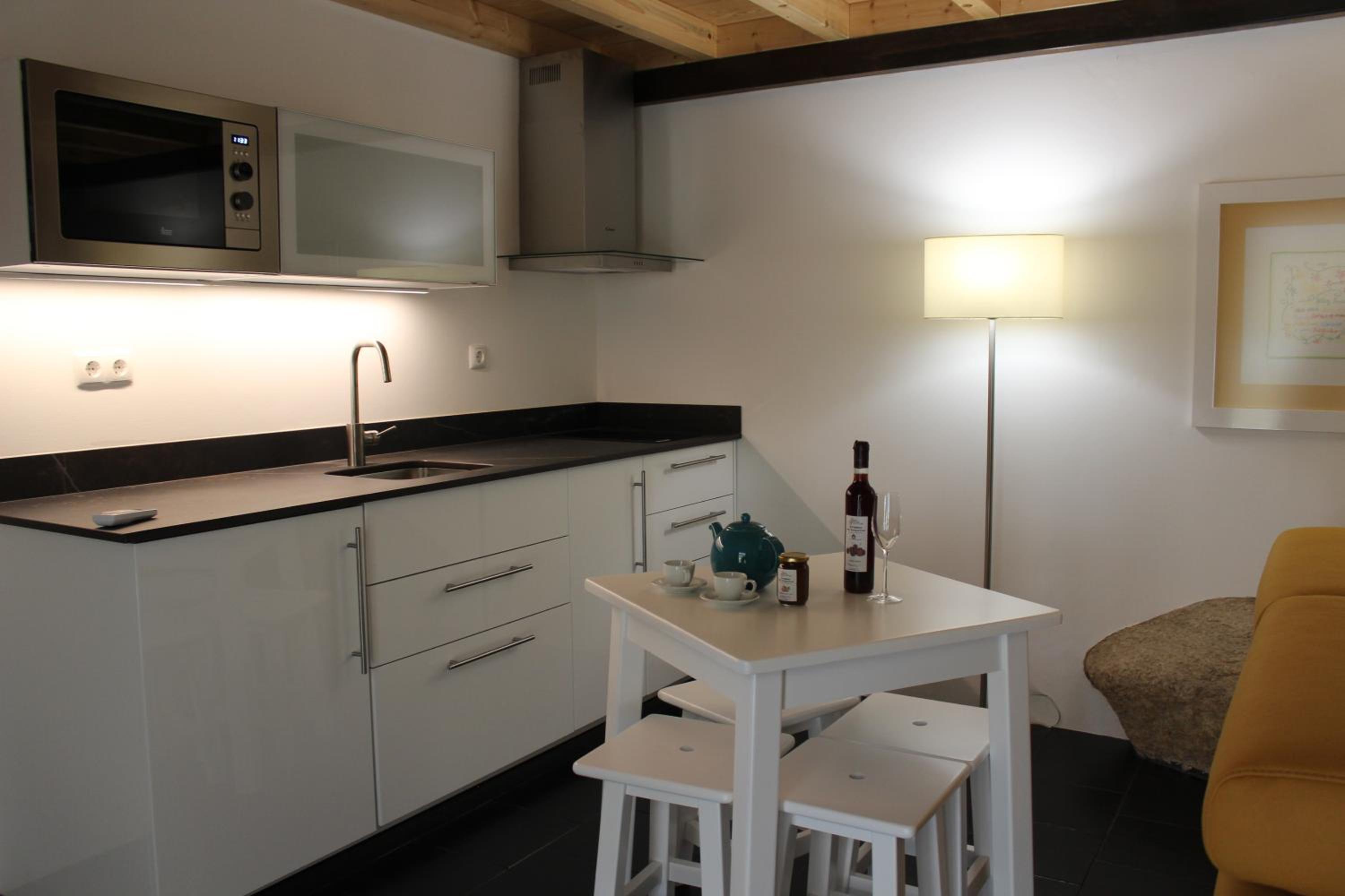 Standard Suite - Photo 8
