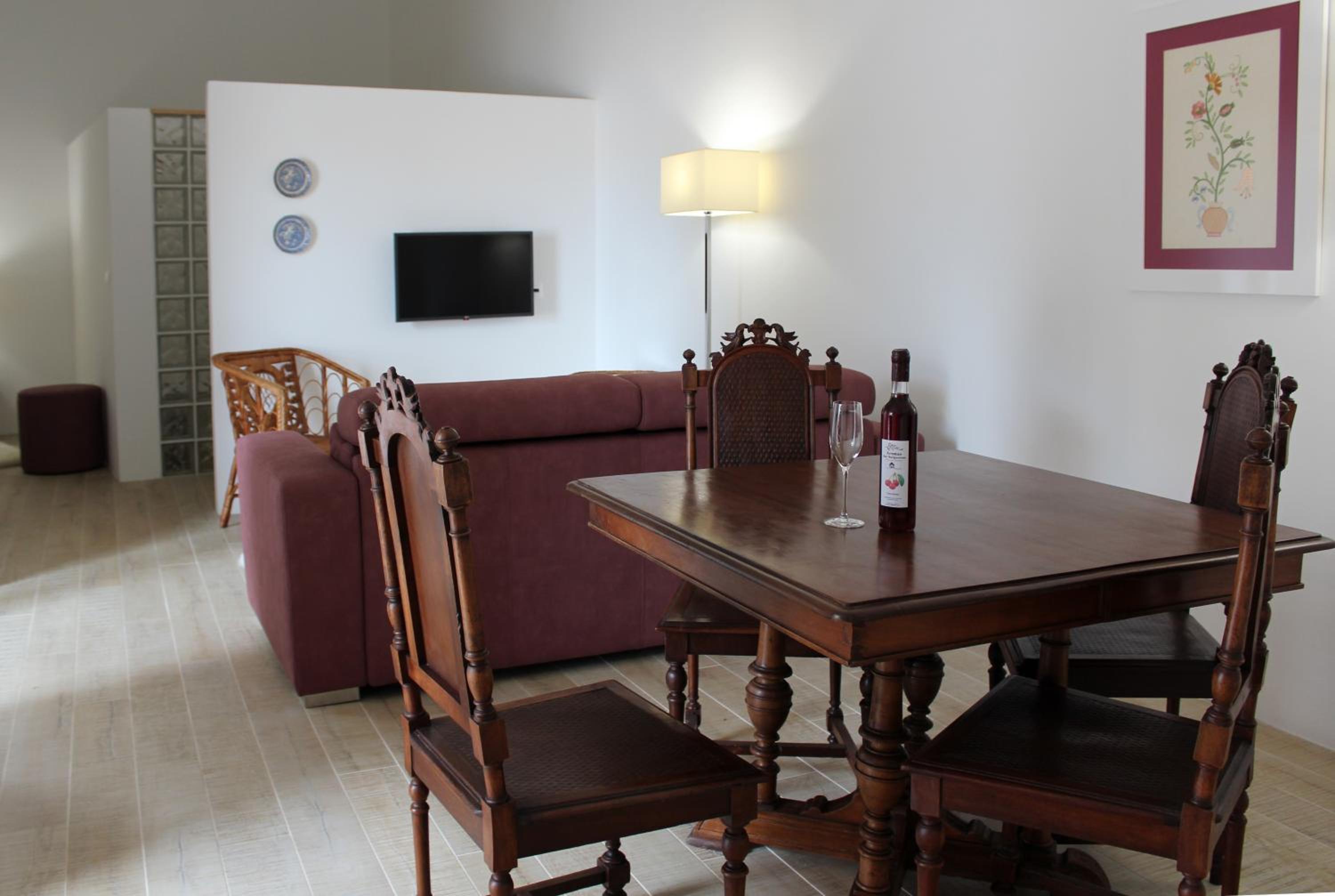 Suite - Photo 3