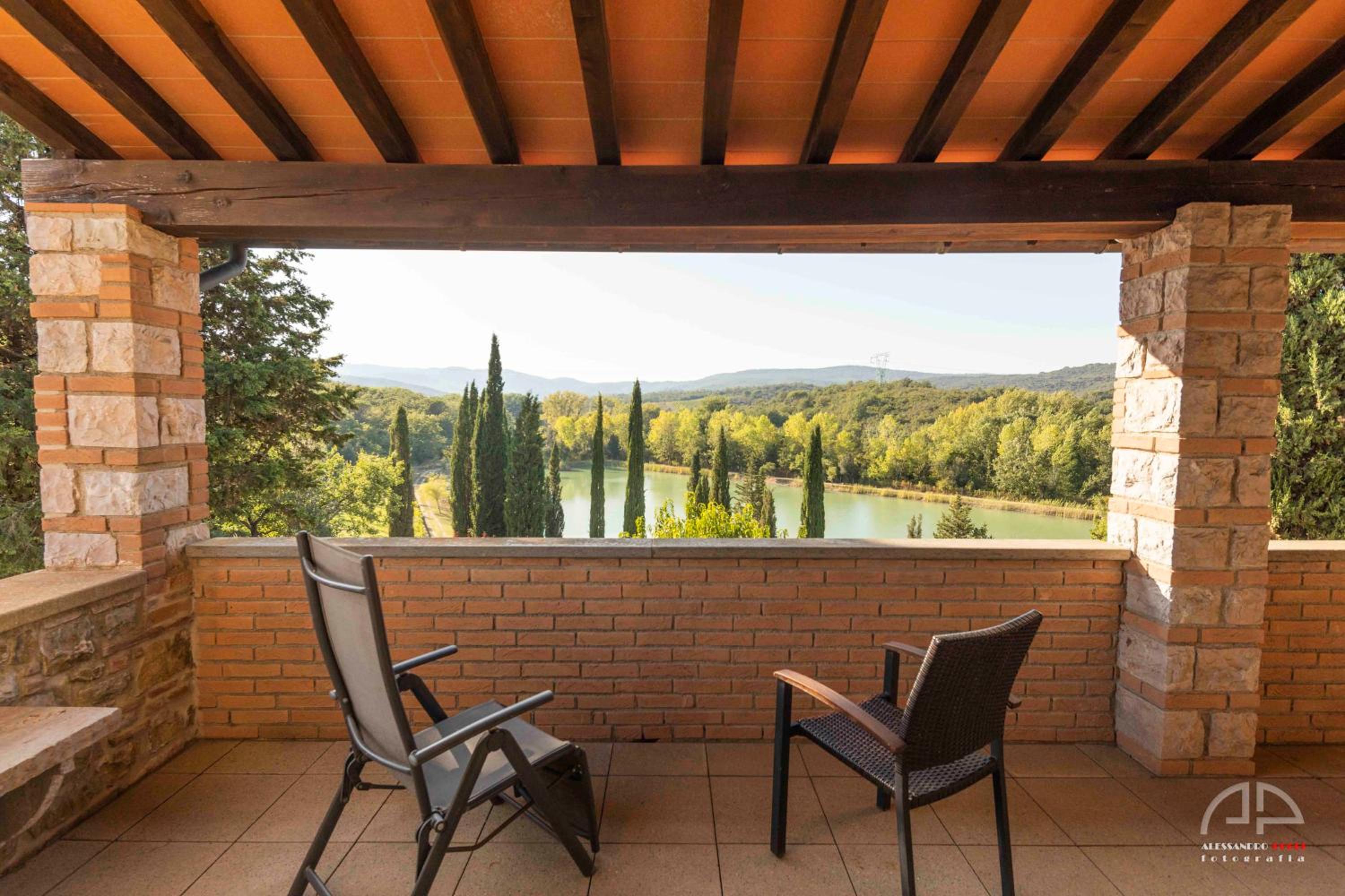 Suite with Lake View - Photo 4