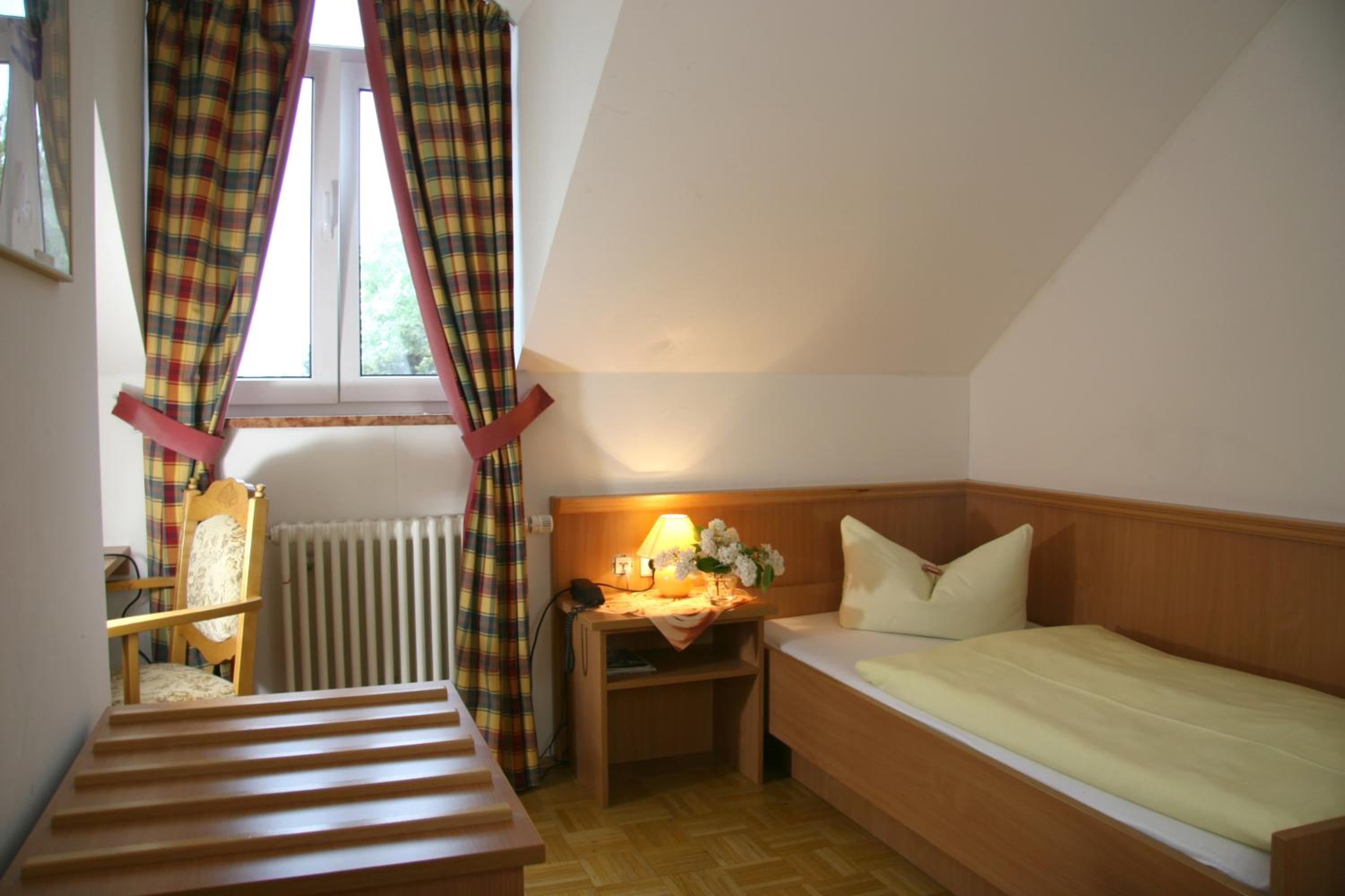 Standard Single Room with Shower photo 2