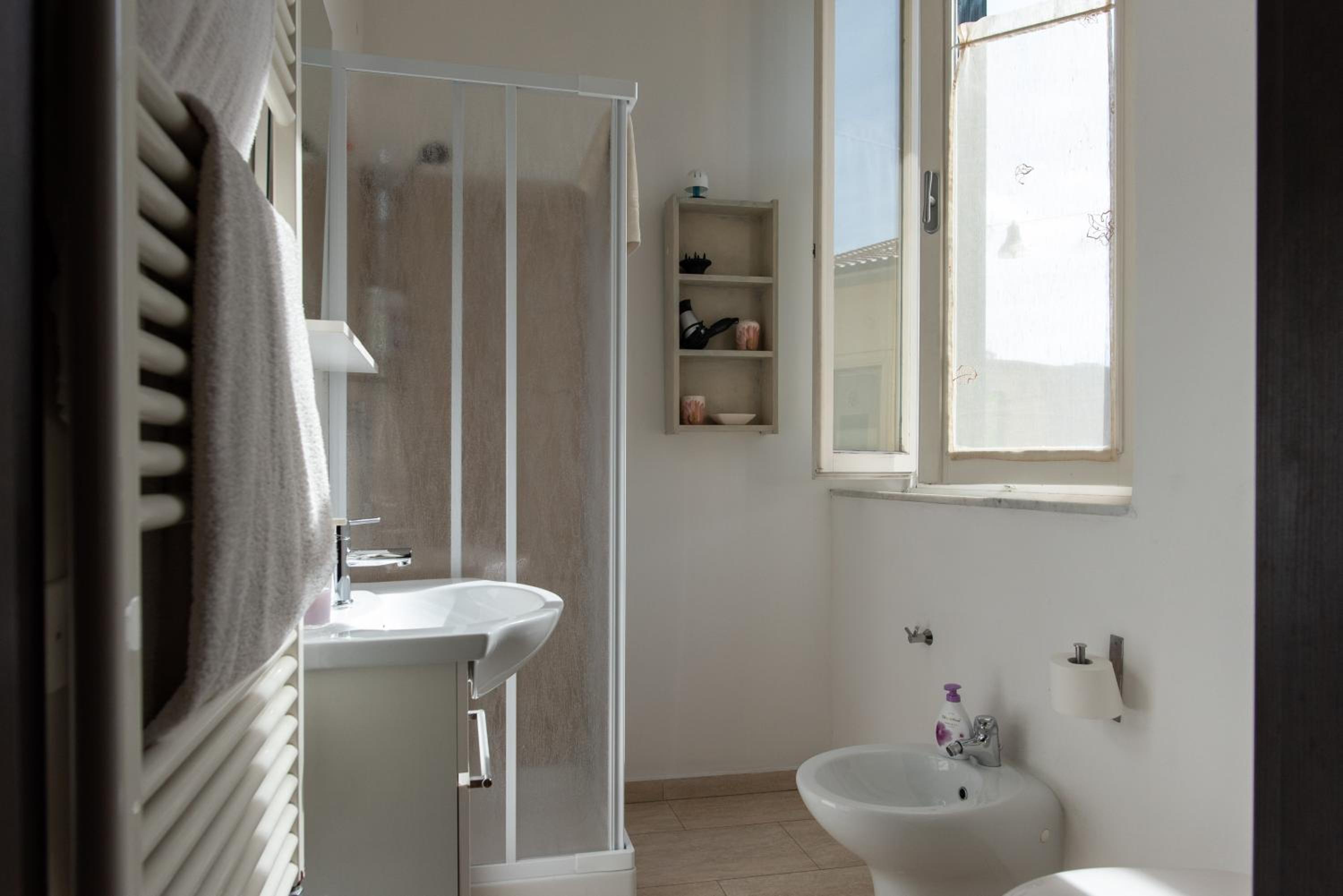 Double Room - Photo 33