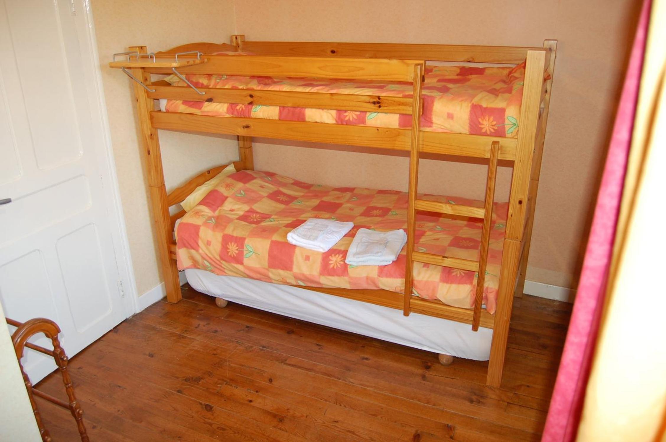 Suite (5 Adults) photo 2