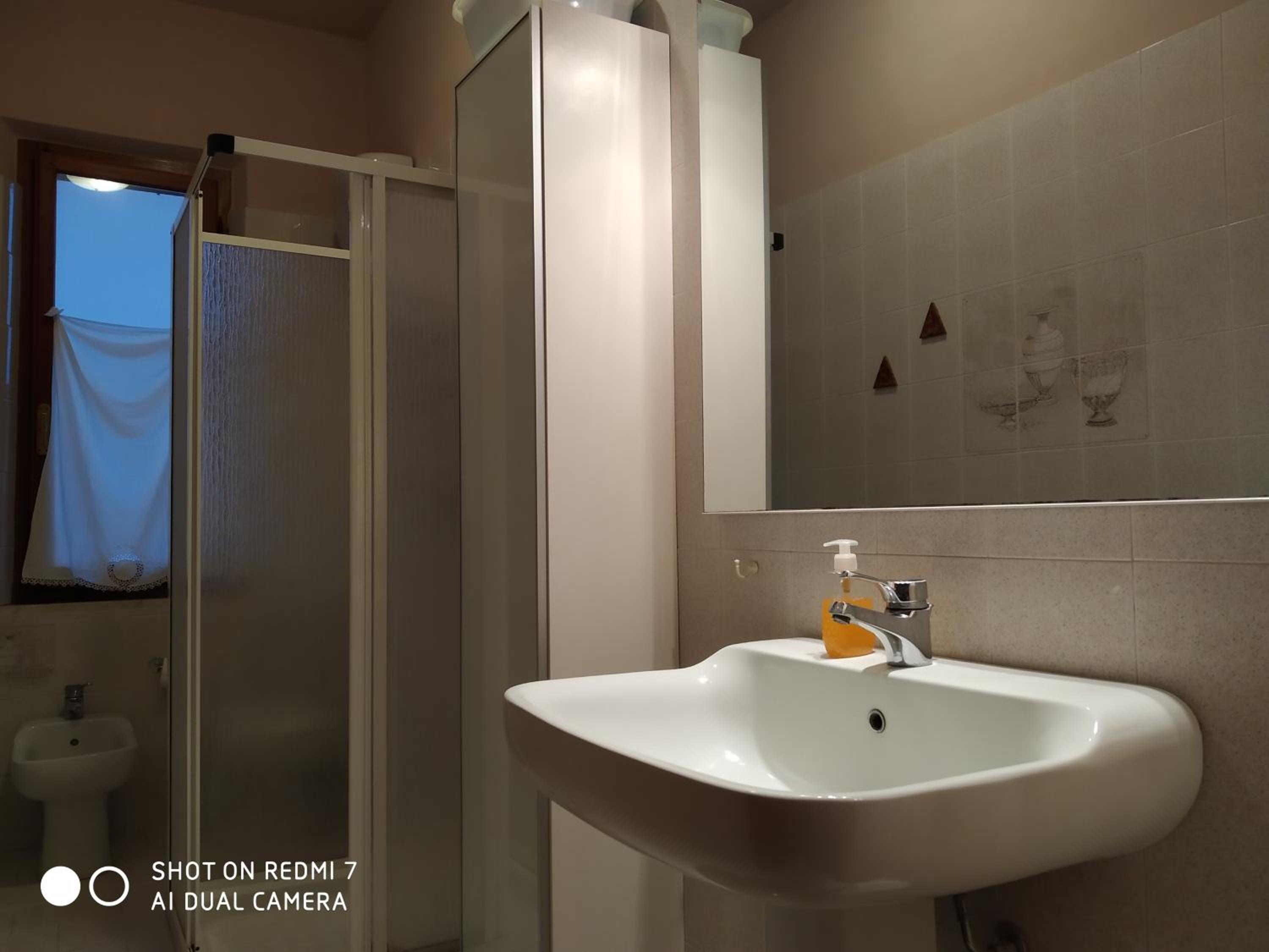 Triple Room with Shared Bathroom photo 2