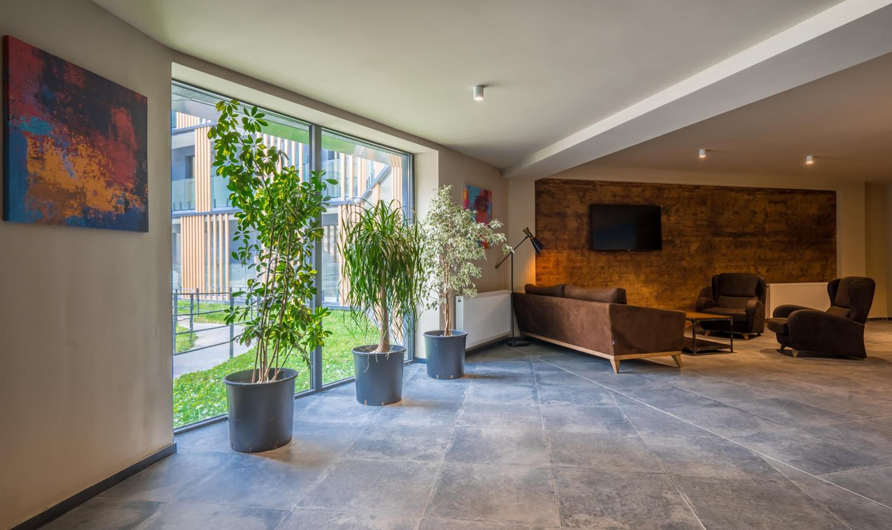 Apartment with Balcony photo 1
