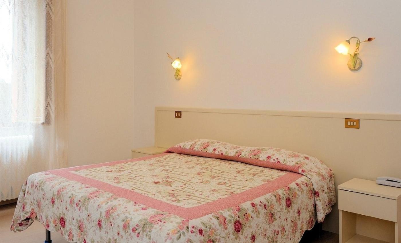 Double or Twin Room photo 3