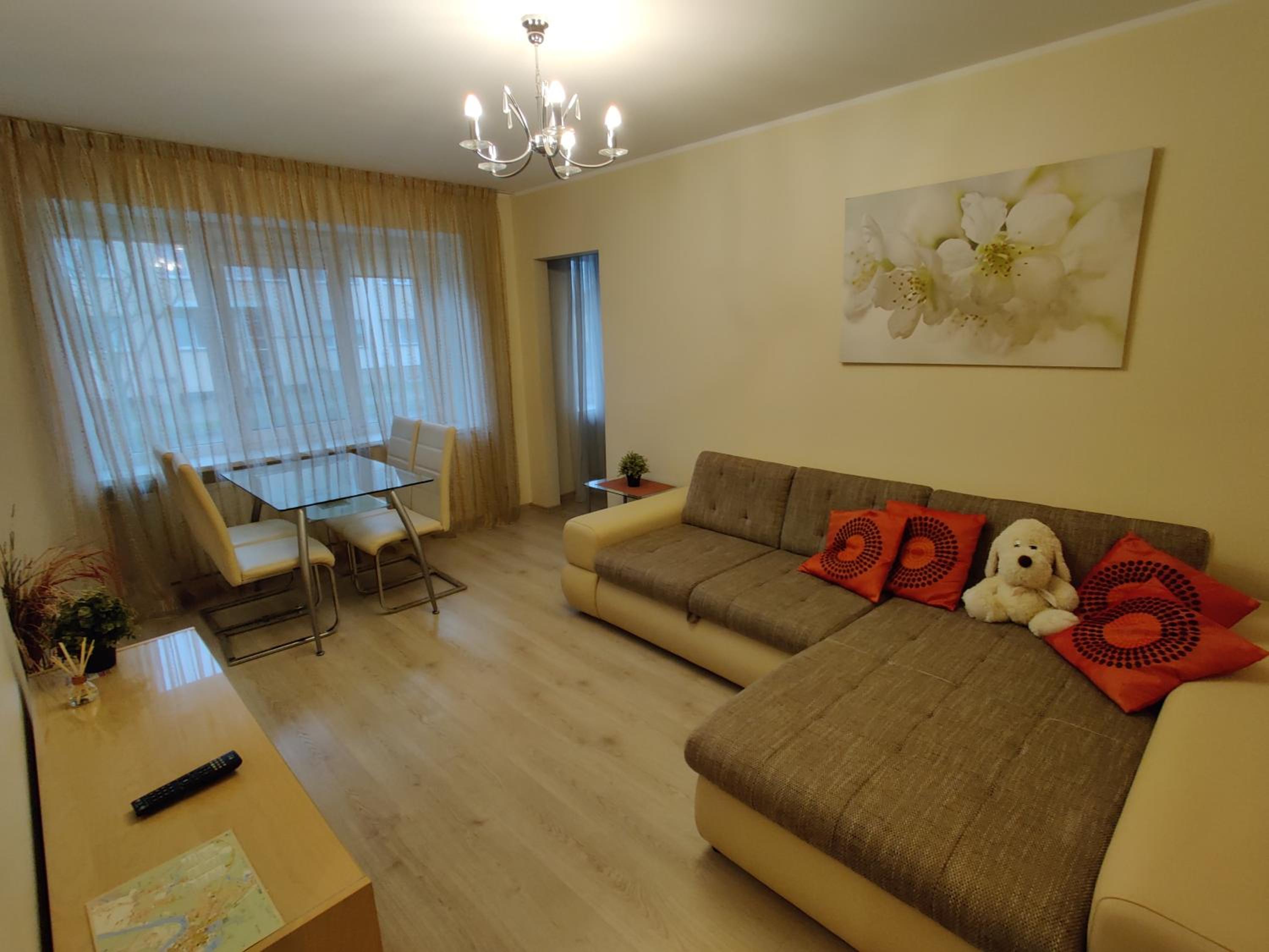 Apartment - Ground Floor - Photo 1