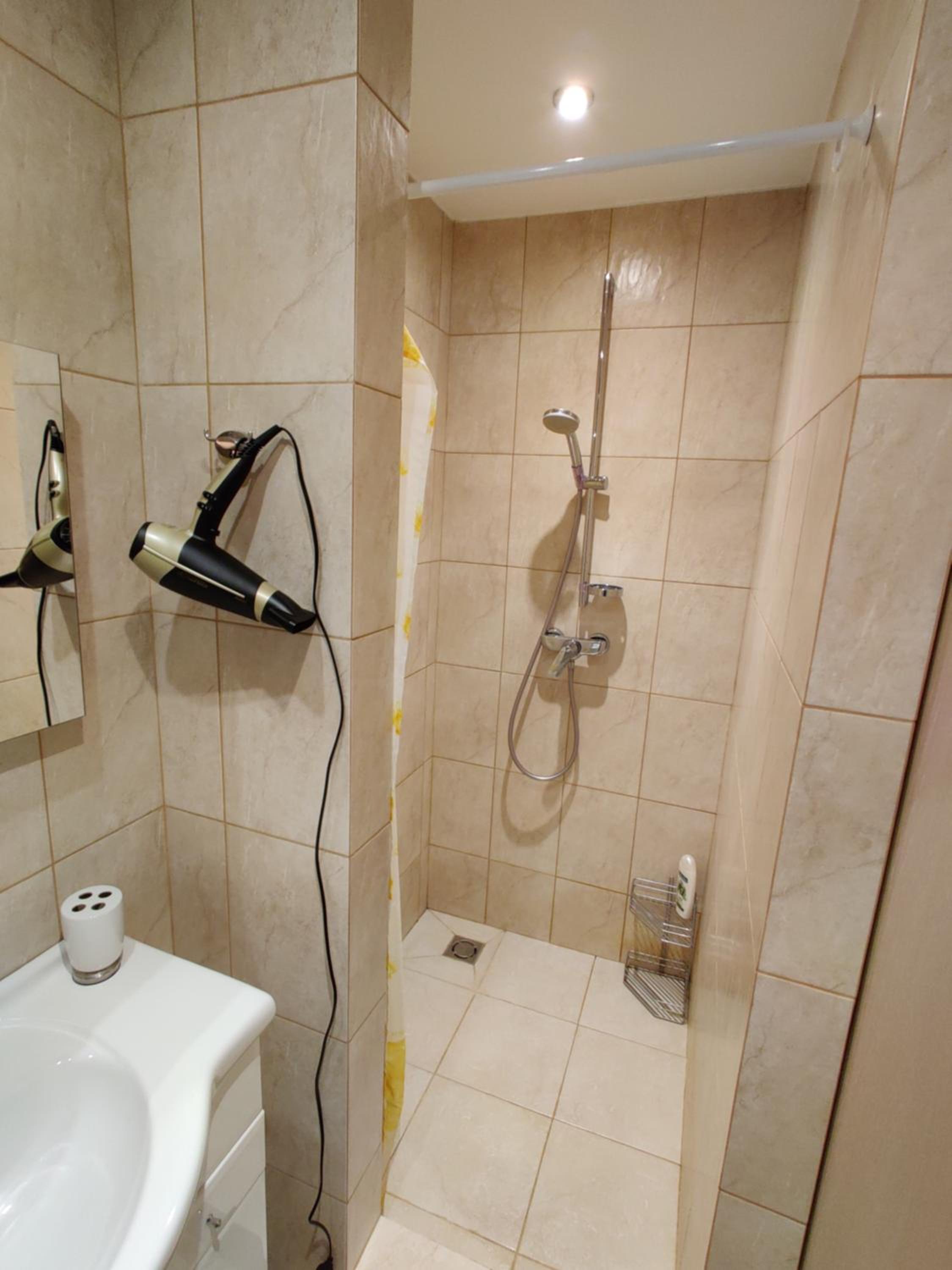 Apartment - Ground Floor - Photo 7