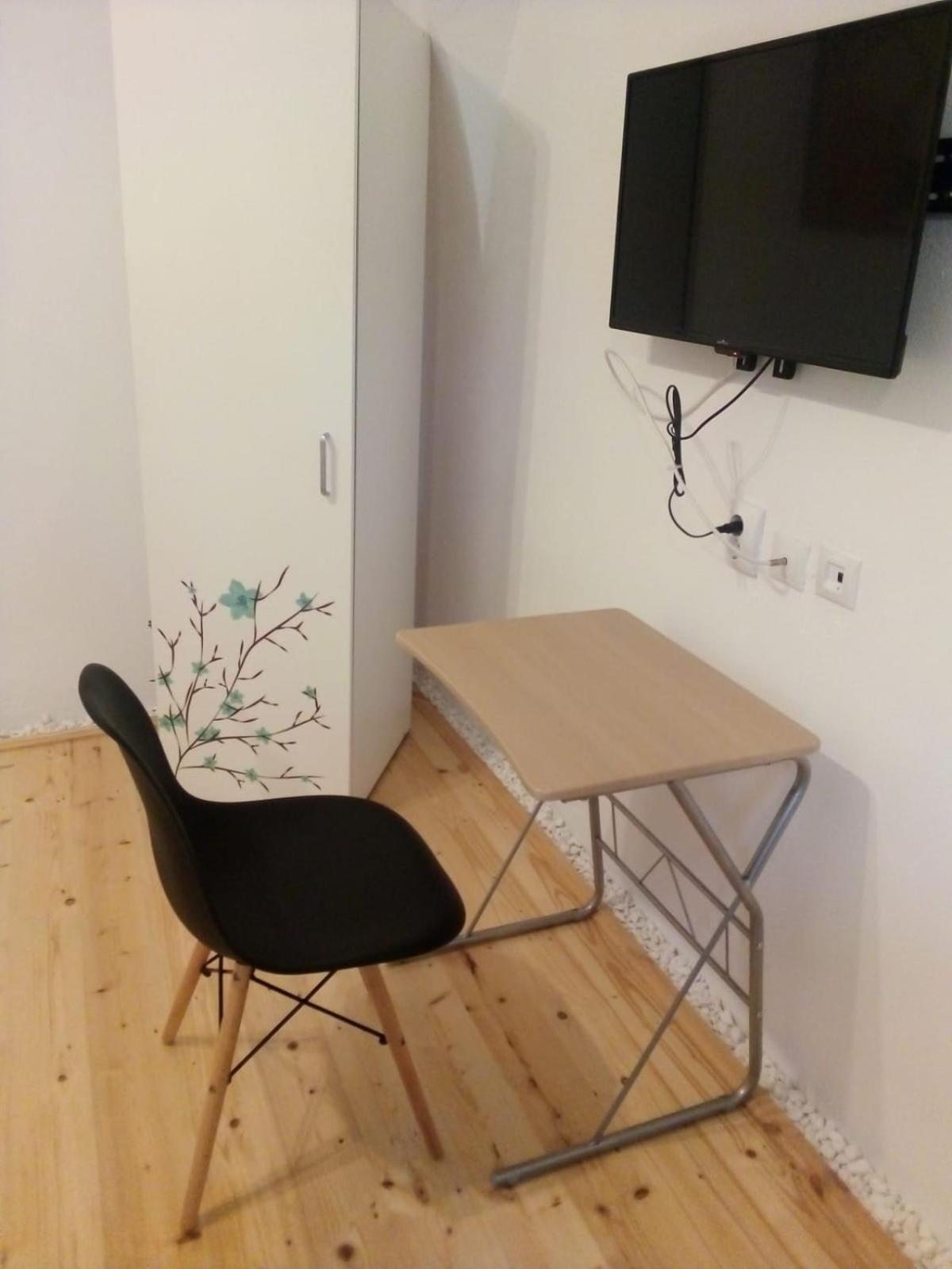 Two-Bedroom Apartment - Photo 13