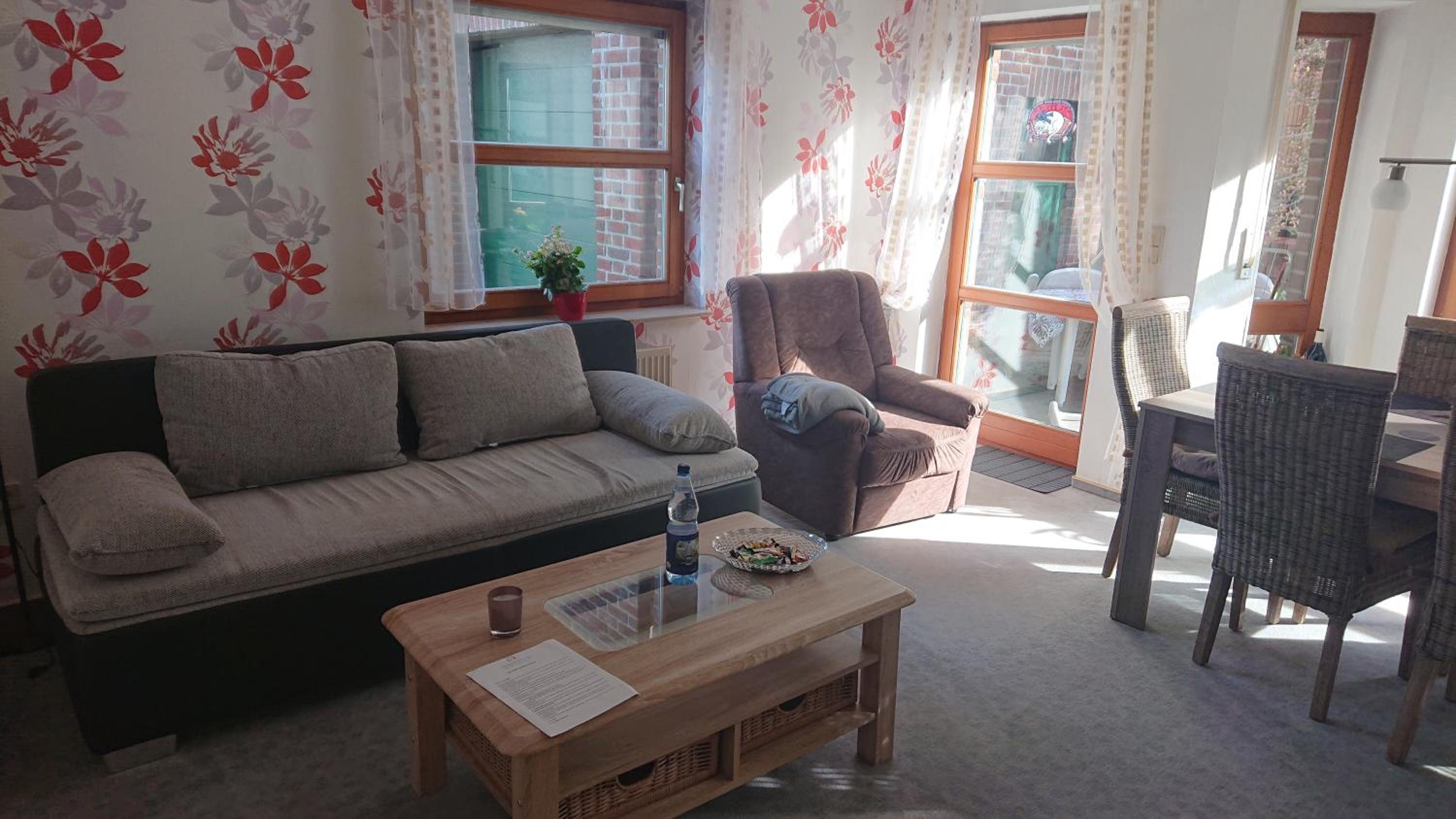 Two-Bedroom Apartment - Photo 3