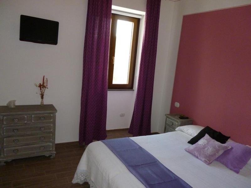 Single Room With Bathroom photo 3