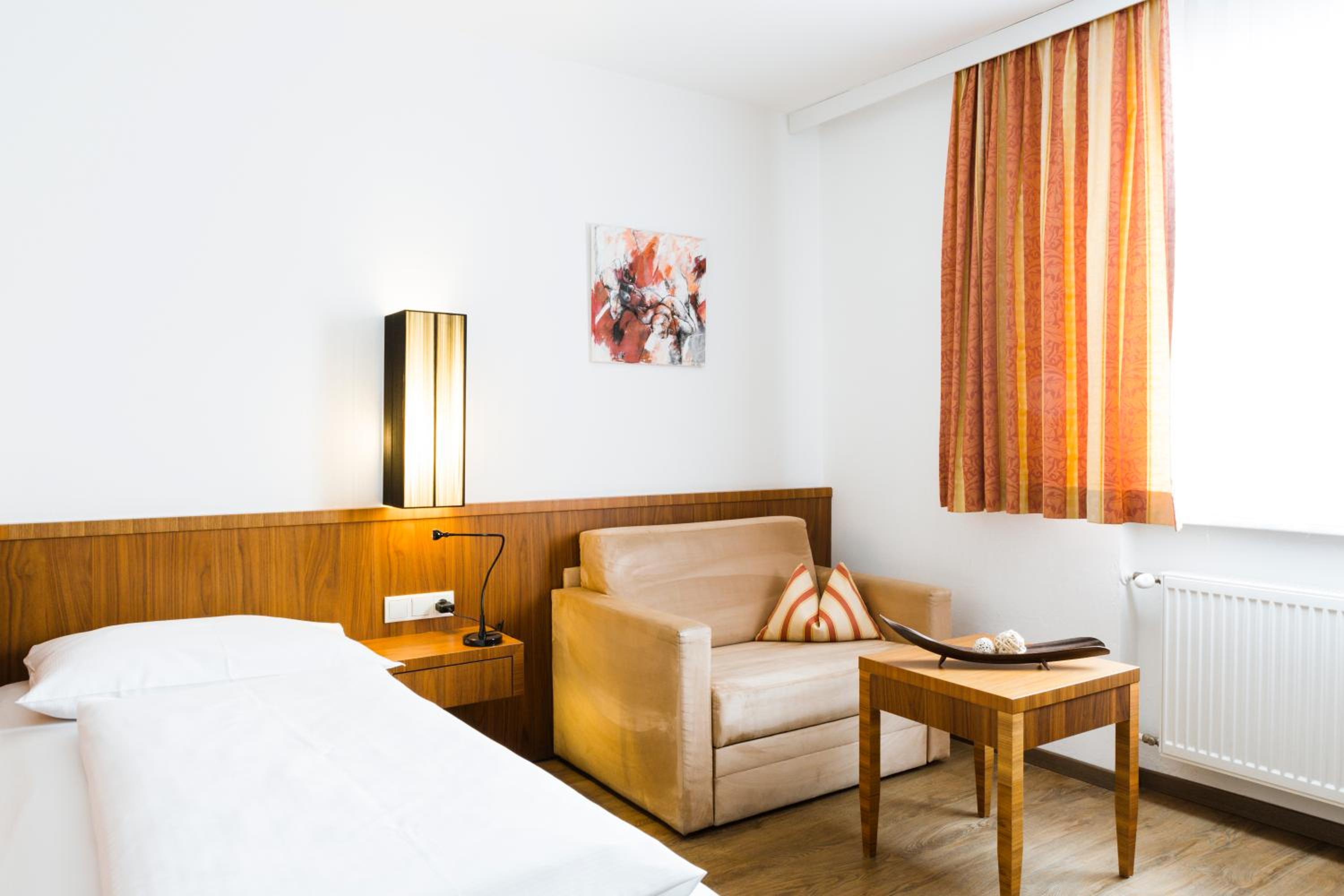 Single Room photo 1
