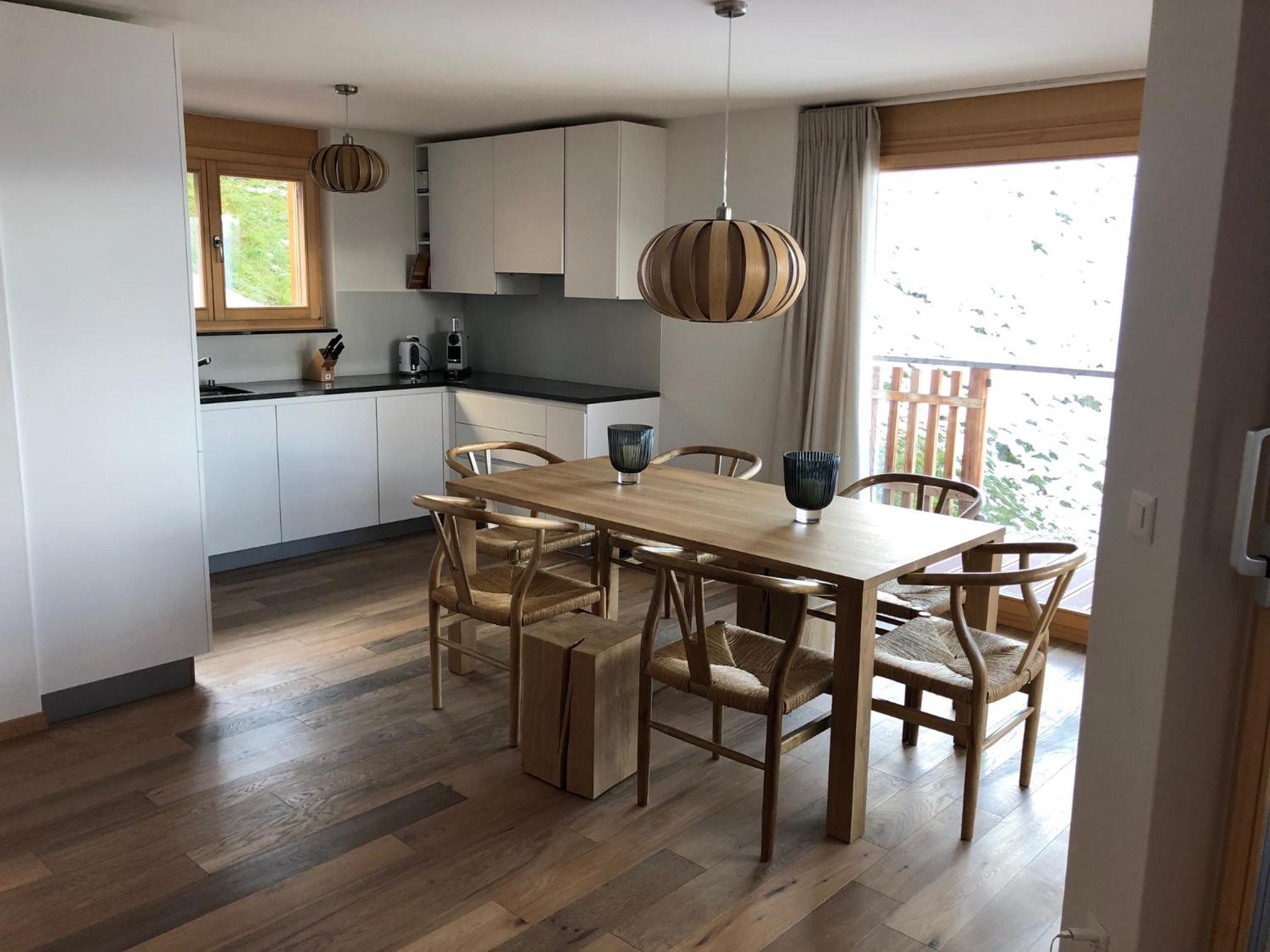 Apartment with Mountain View photo 3