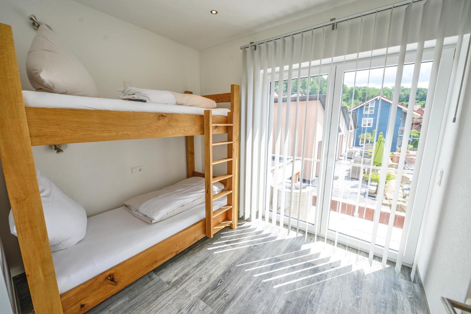 Junior Suite with Pool View photo 2