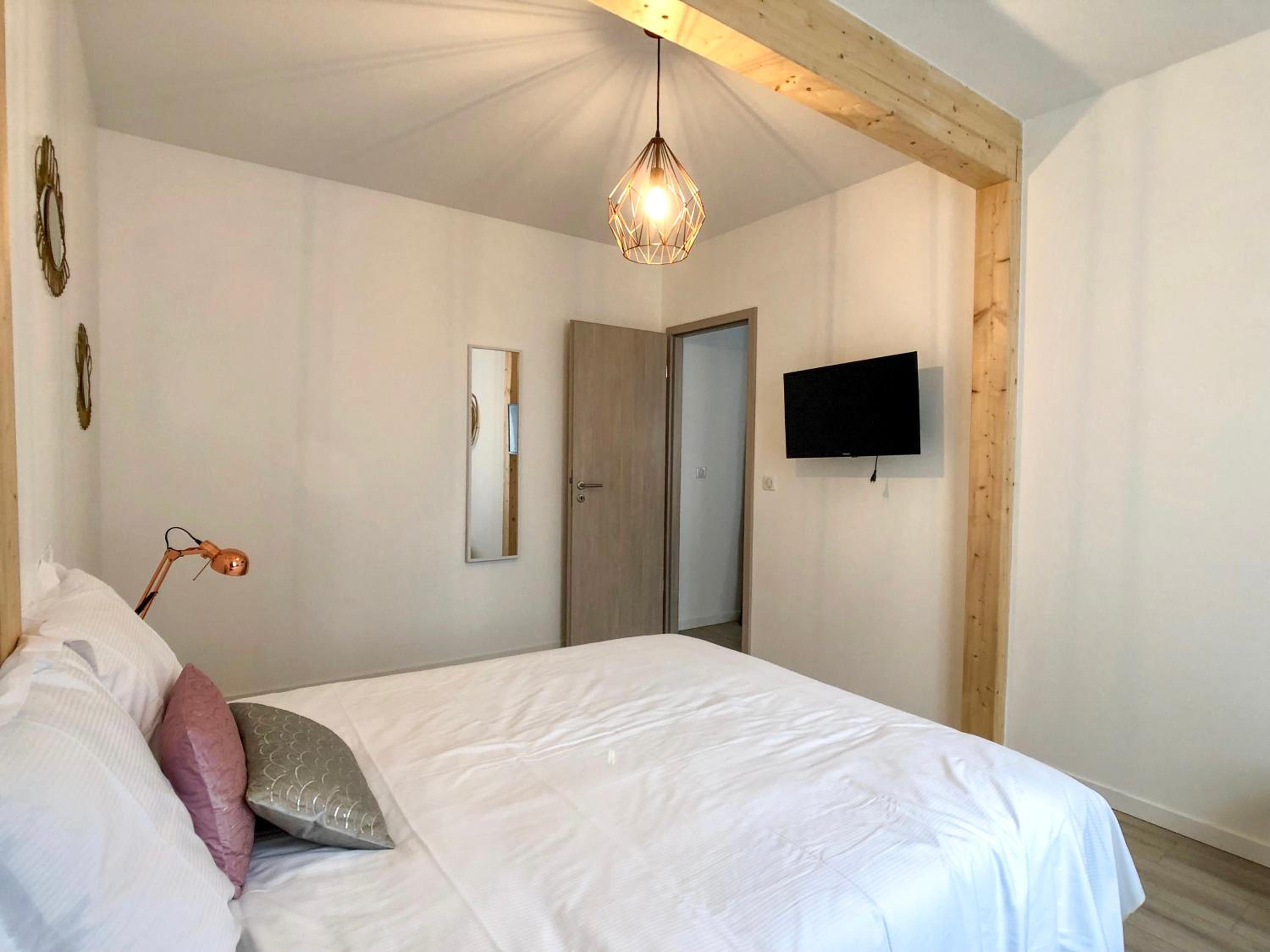 Deluxe Apartment - Photo 17
