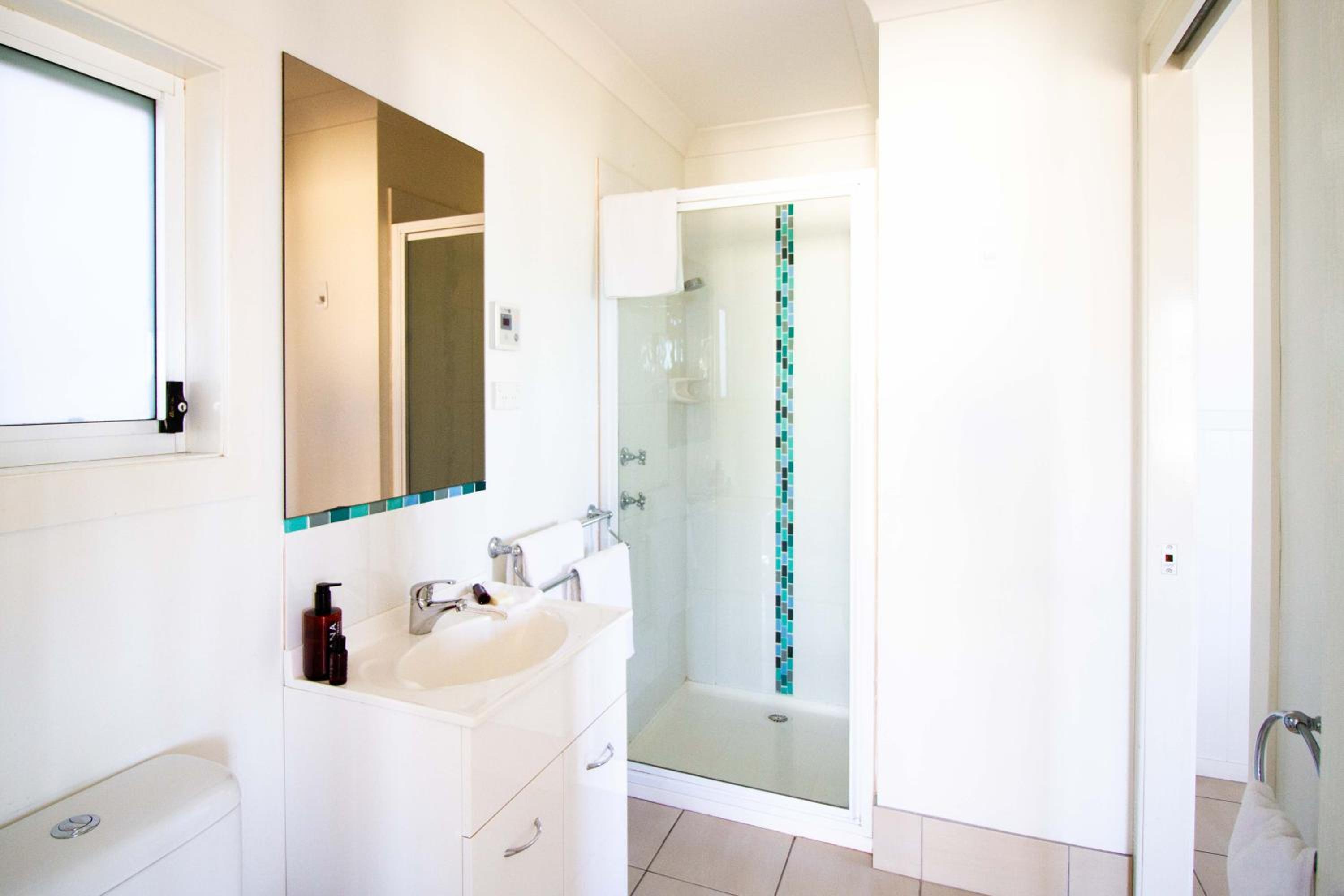 Riverview One-Bedroom Chalet  photo 2