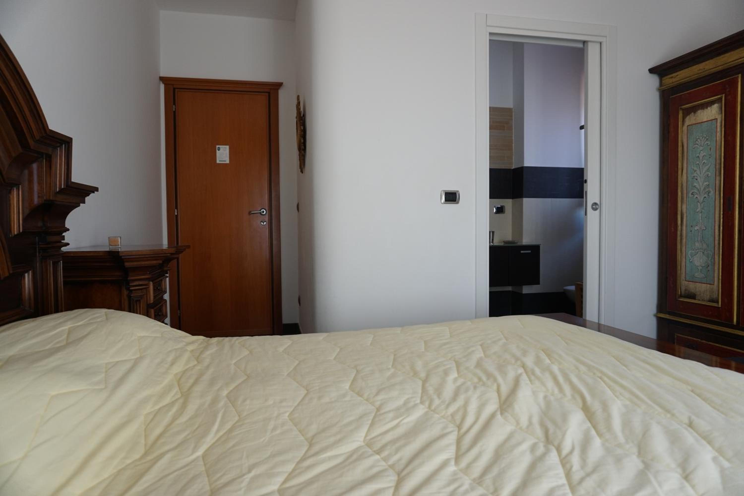 Deluxe Double Room with Castle View photo 3