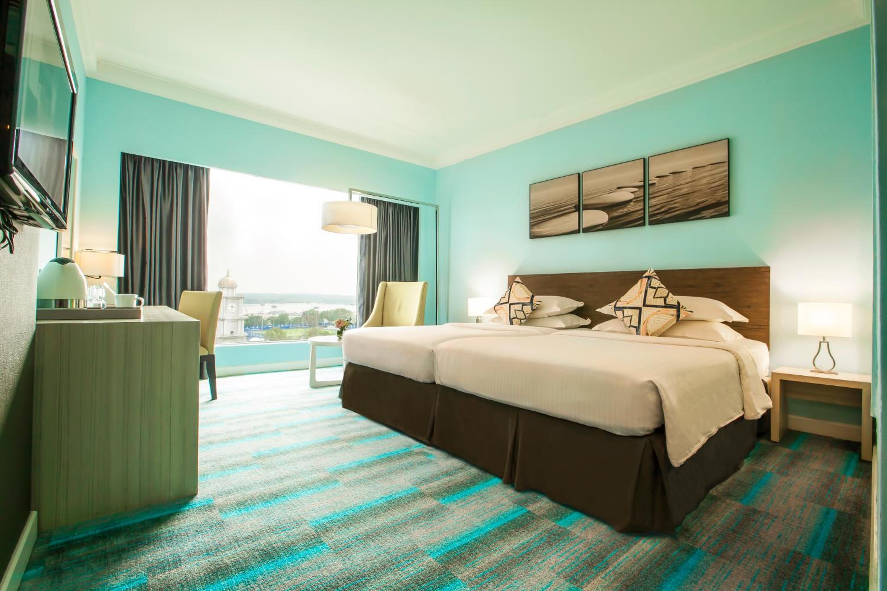 Deluxe Seaview Twin Room at Thistle Johor Bahru