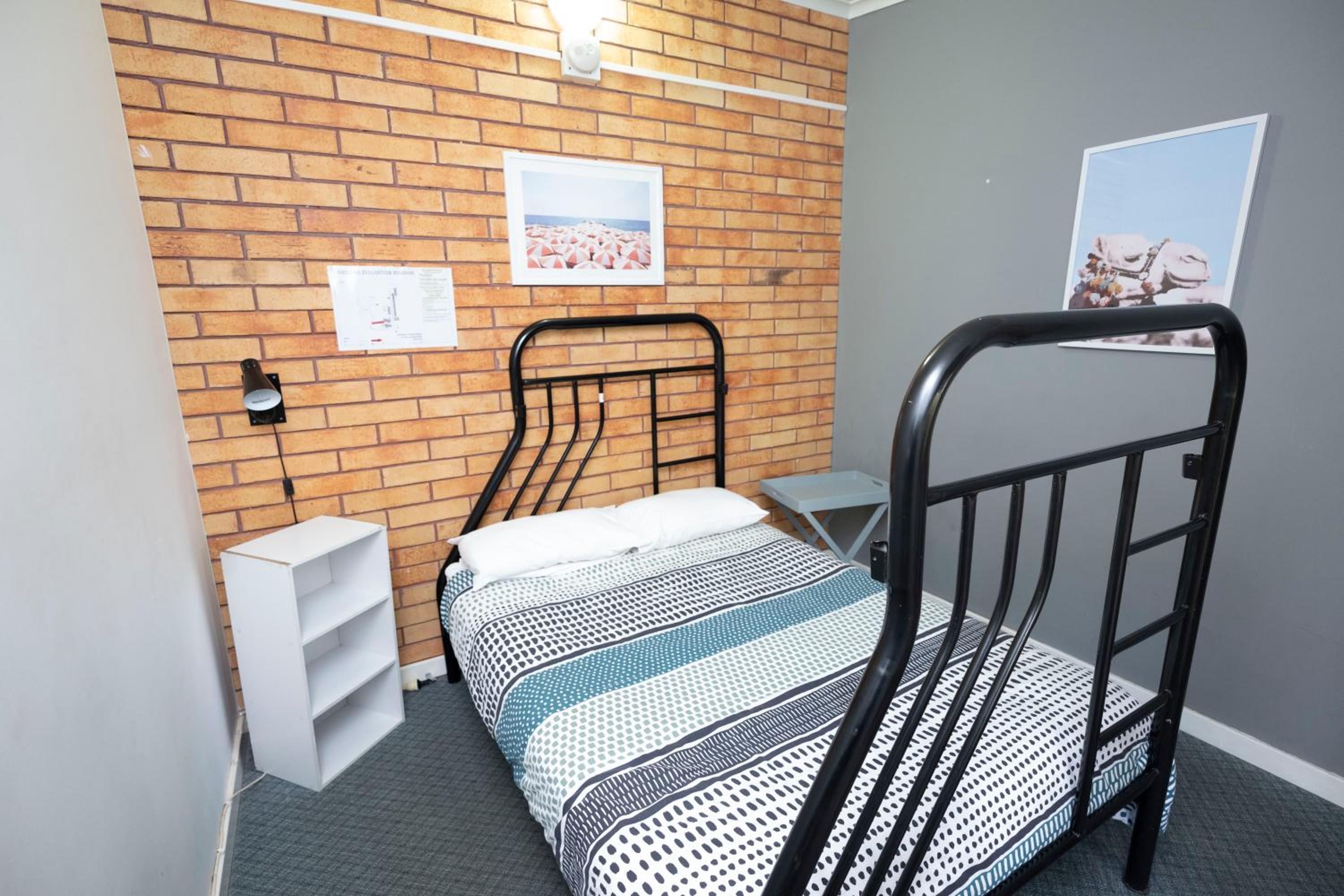 Basic Budget Backpacker Style Room (Double)  photo 2