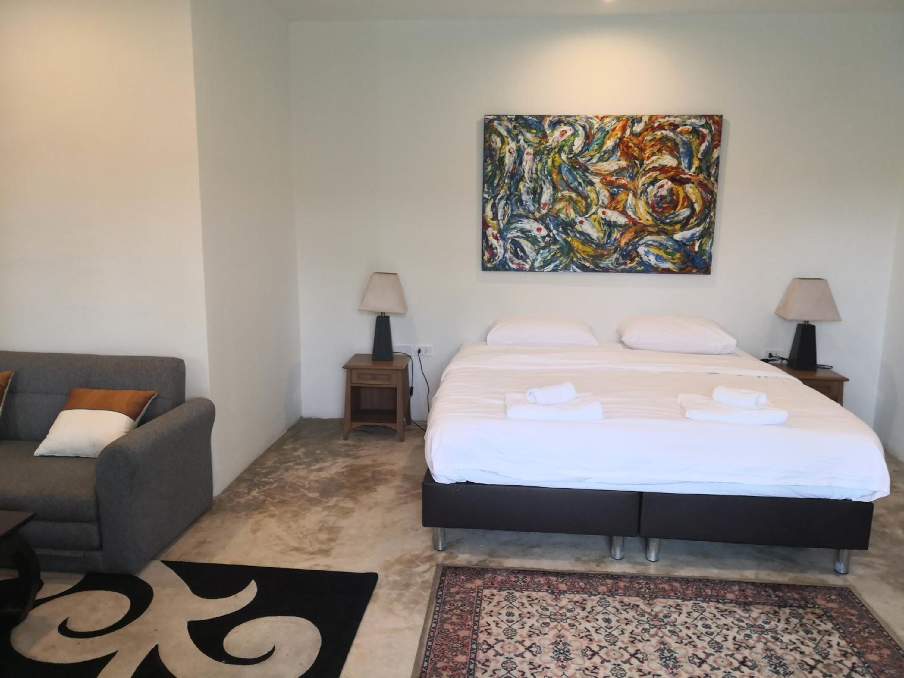 King Room with Pool View - Photo 3
