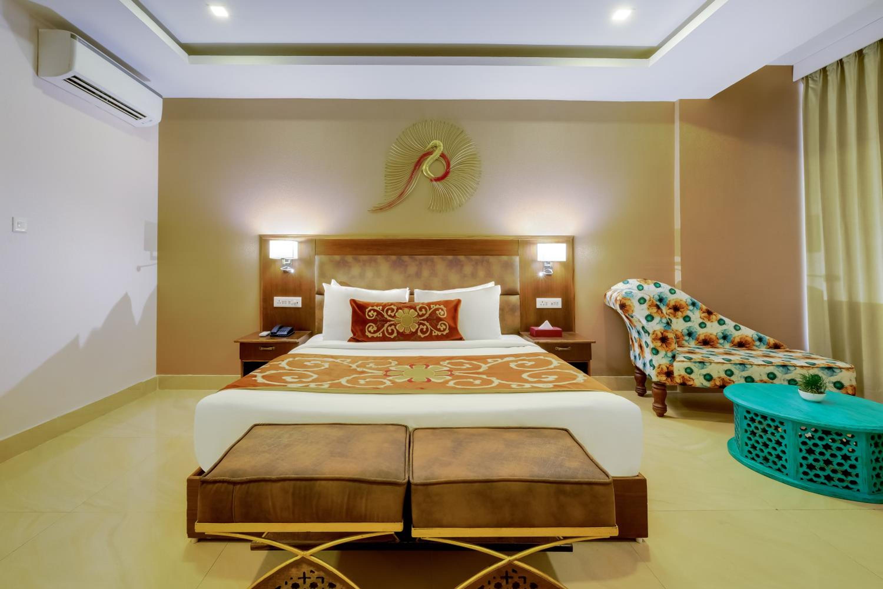 Suite Room with Terrace & Ganges View photo 1