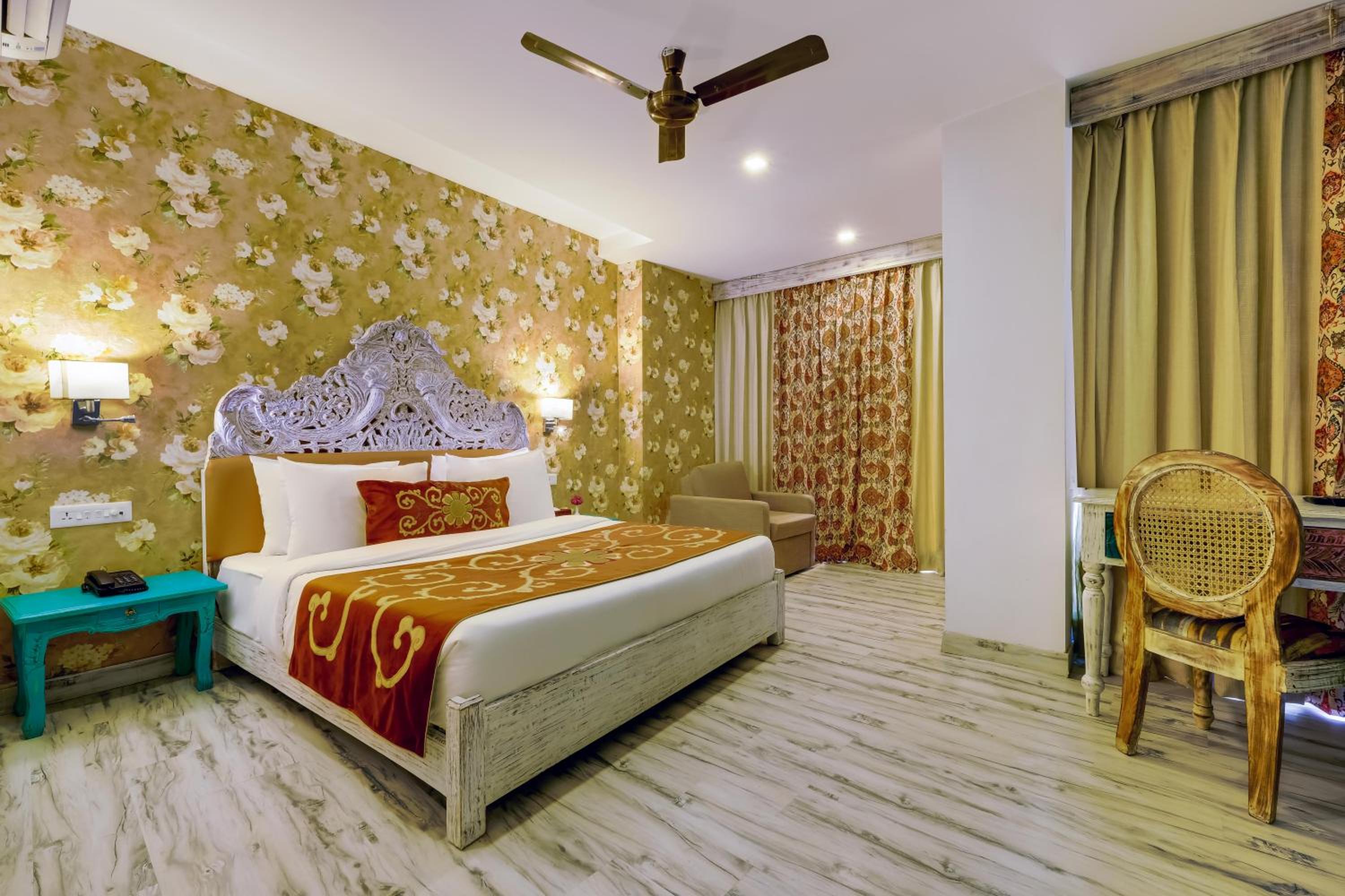 2 Bed Room Suite with Private Balcony & Ganges View - Photo 6