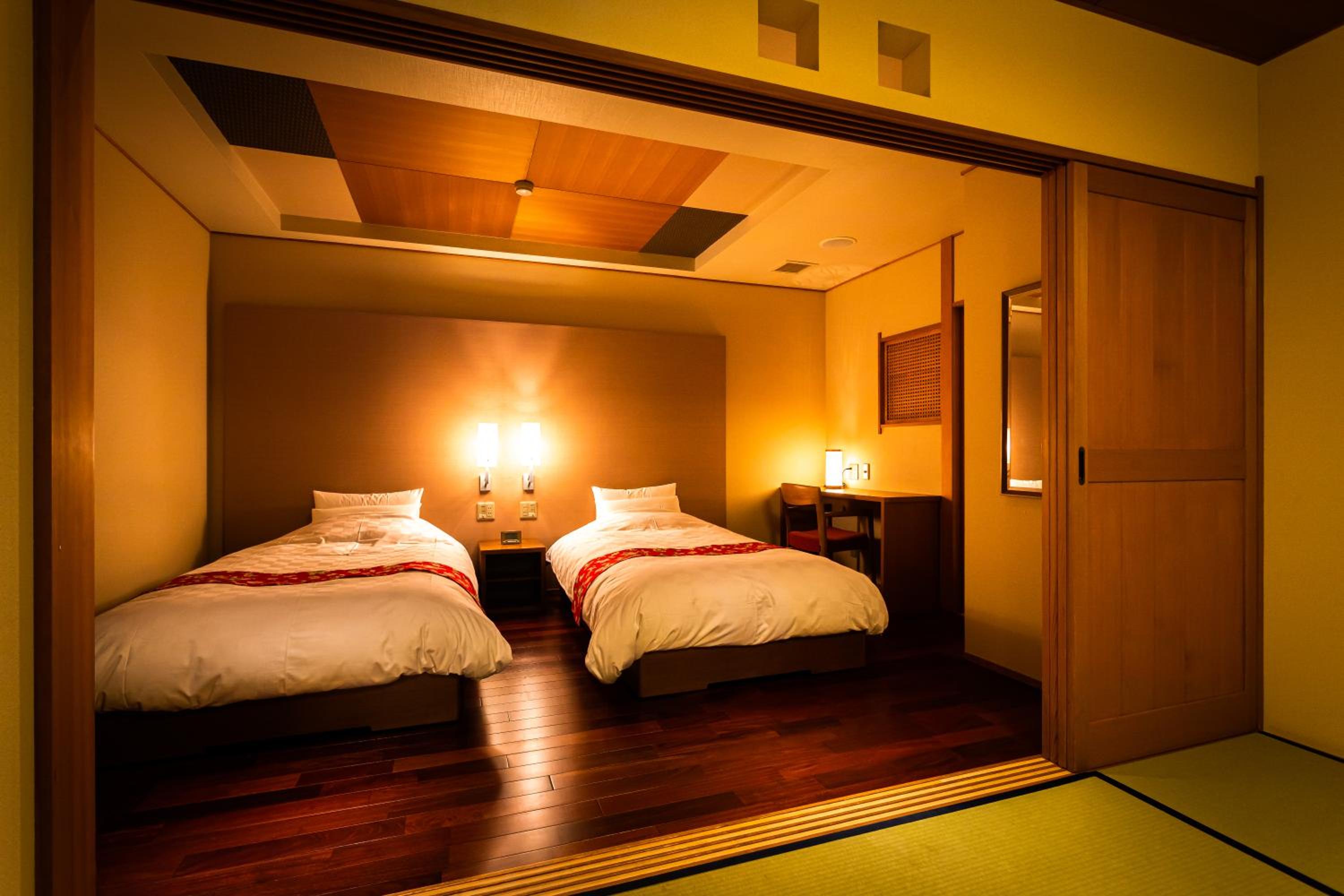 Room with Tatami Area with Open-Air Bath and Sea View photo 2