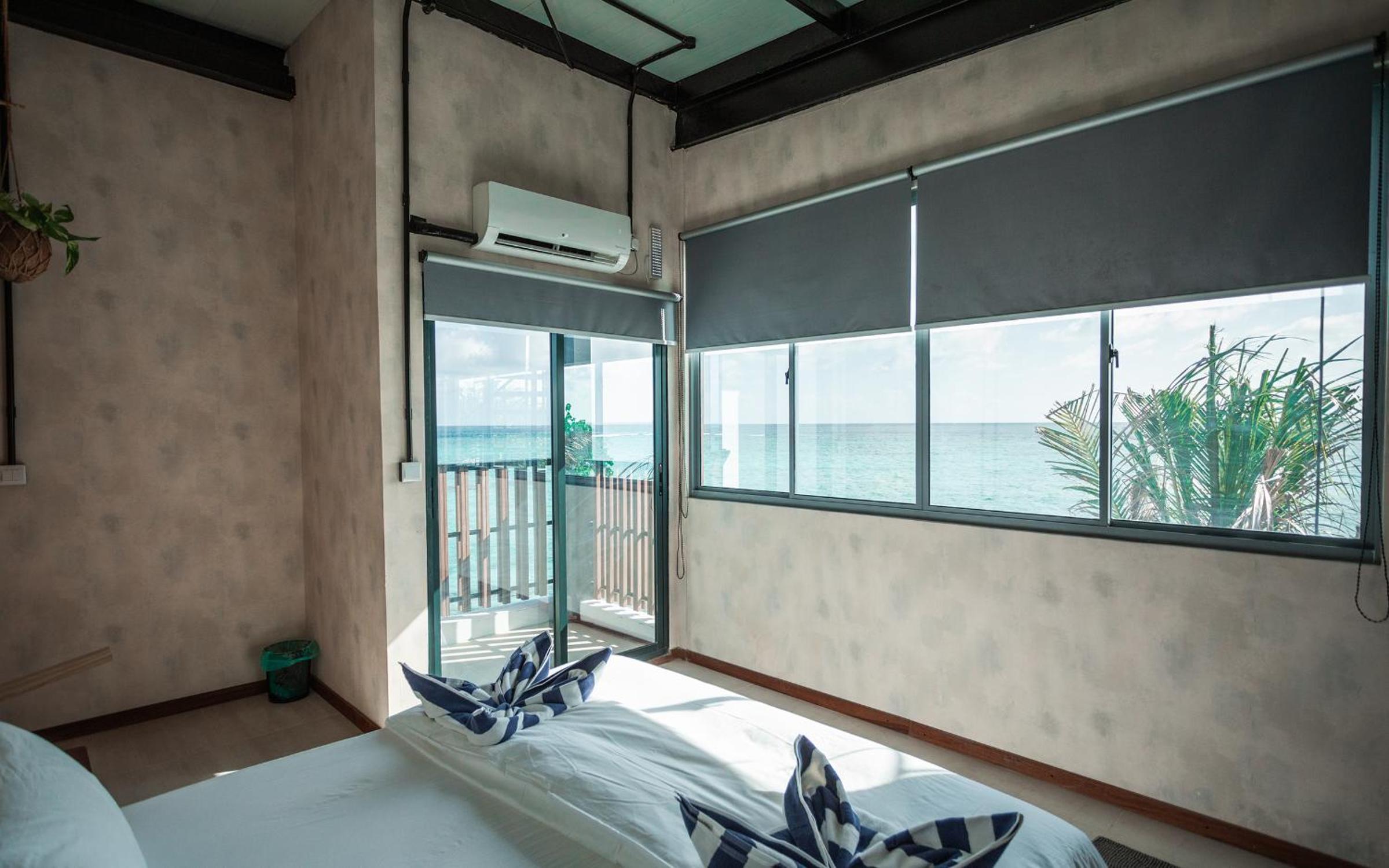 Double Room with Balcony and Sea View photo 2