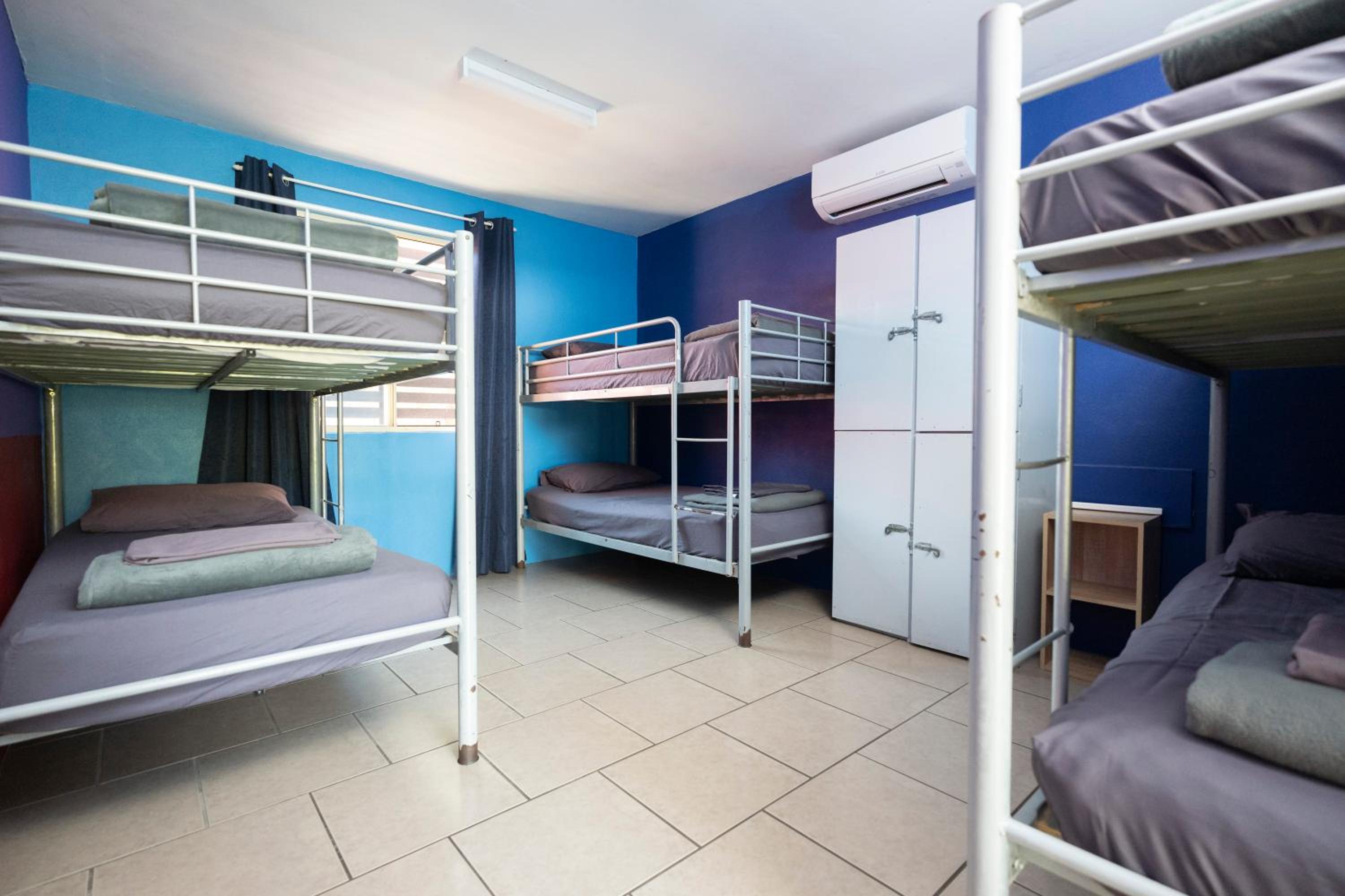 Bed in 6 Share Mix with Ensuite  photo 1