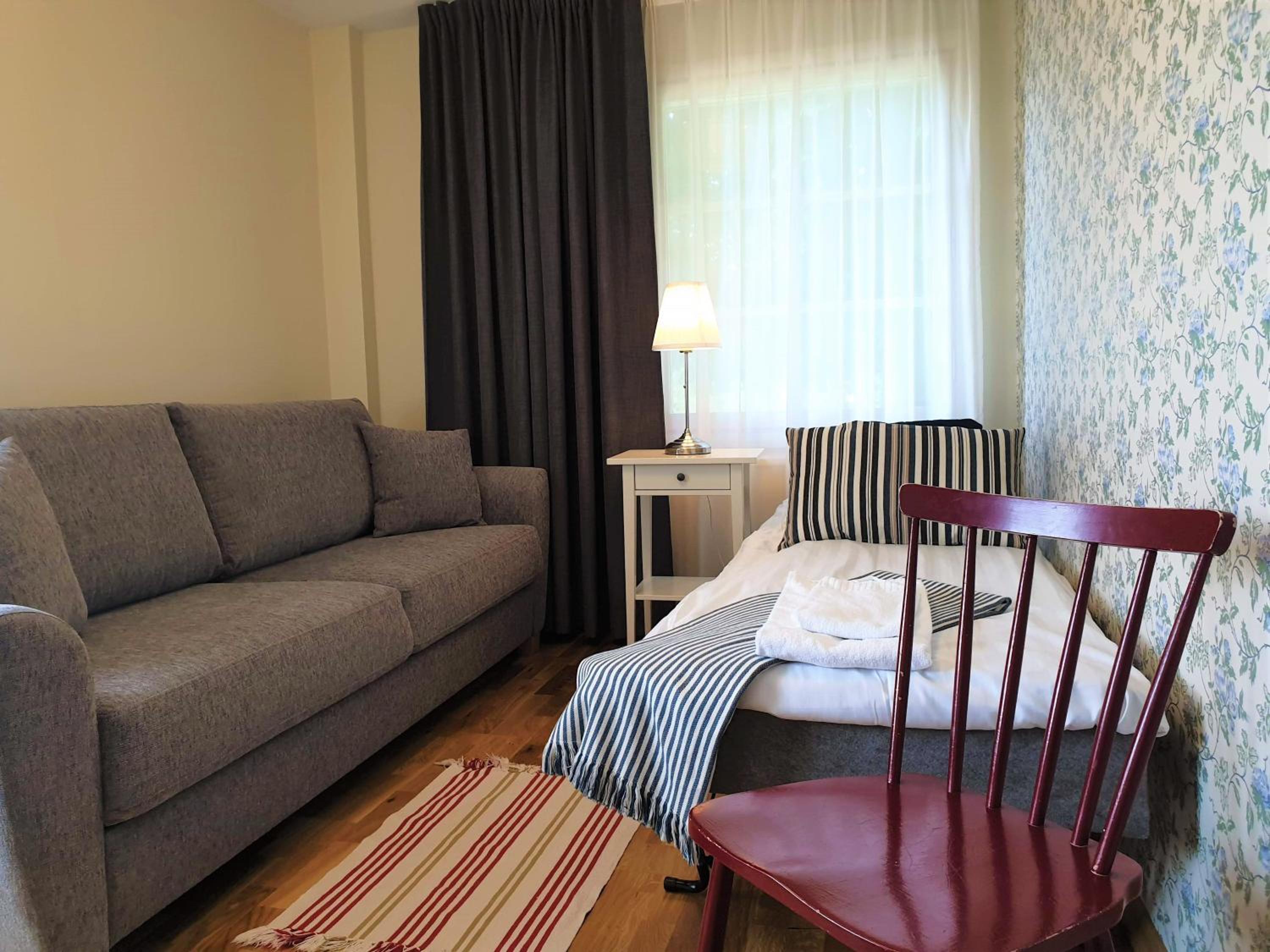 Family Room with Private Bathroom (2 Adults + 2 Children)