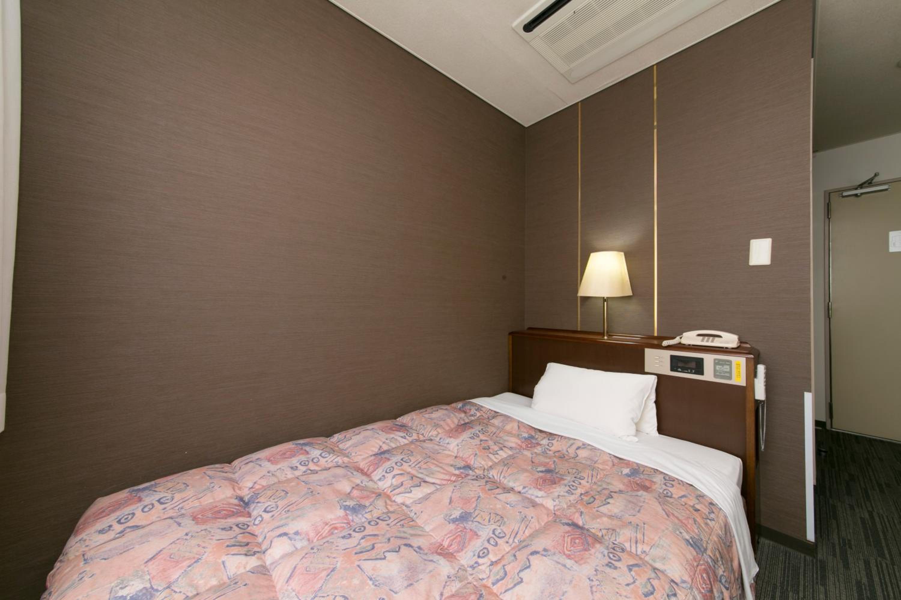 Single Room - Non-Smoking - Photo 1