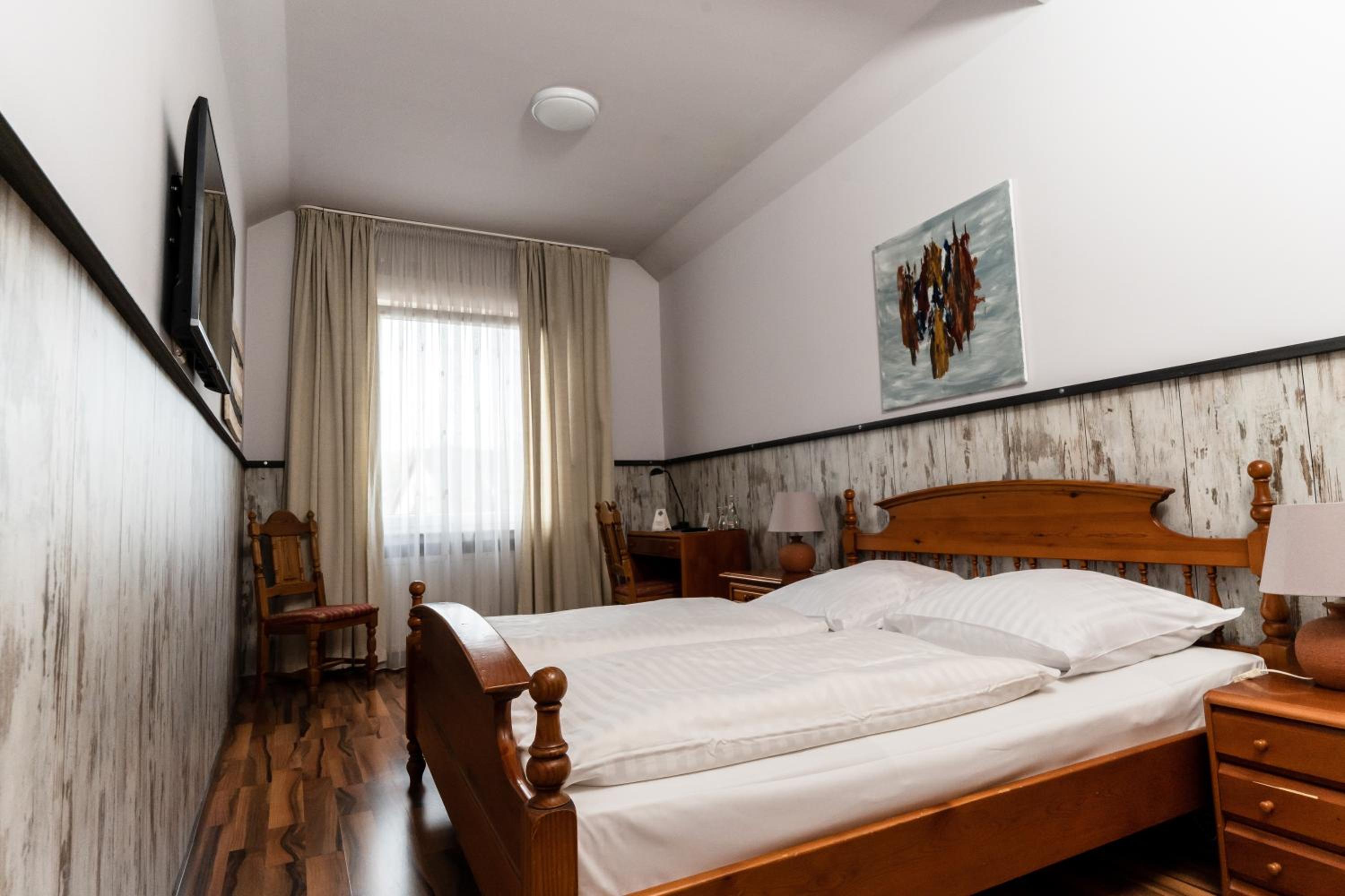 Classic Double Room