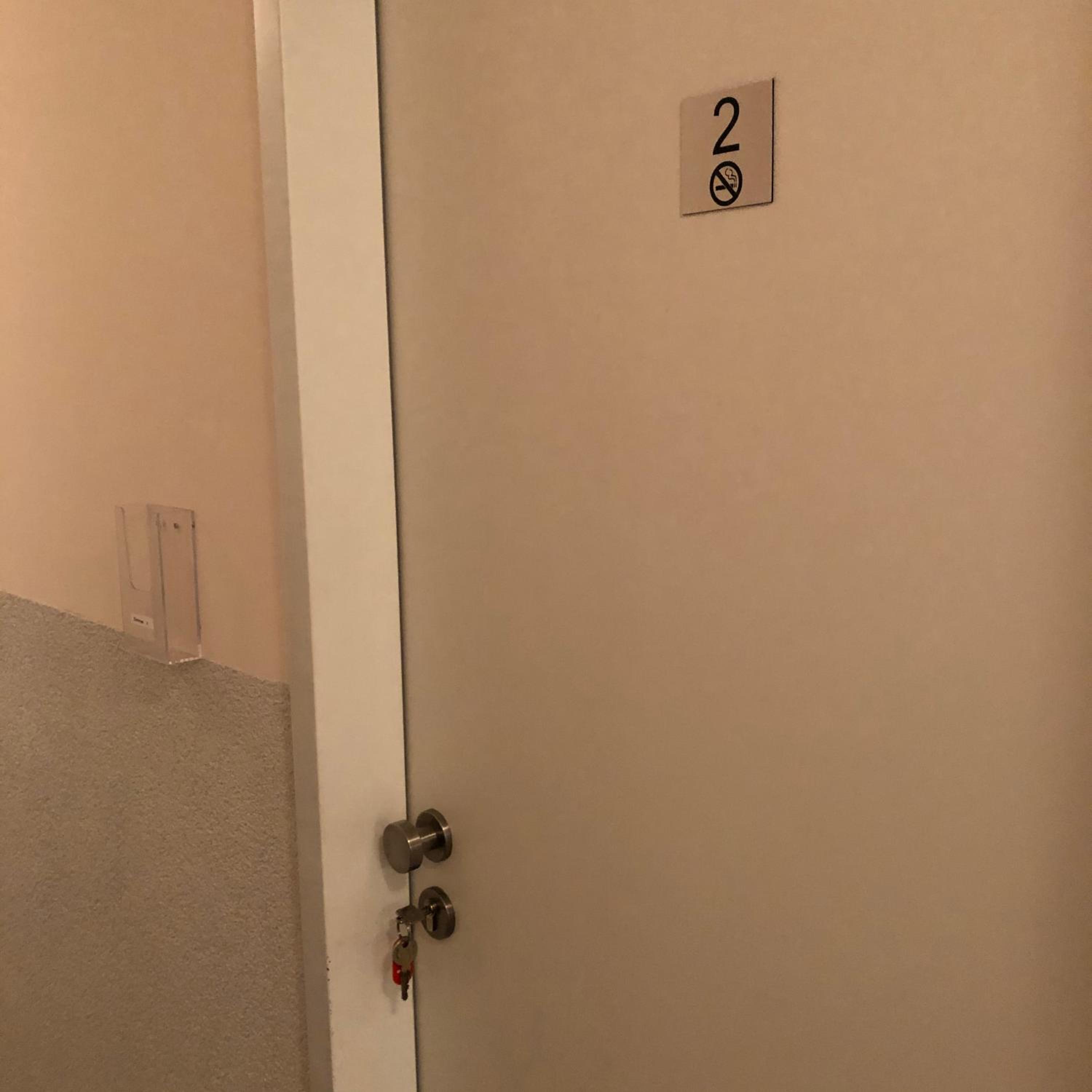 Small Single Room photo 3