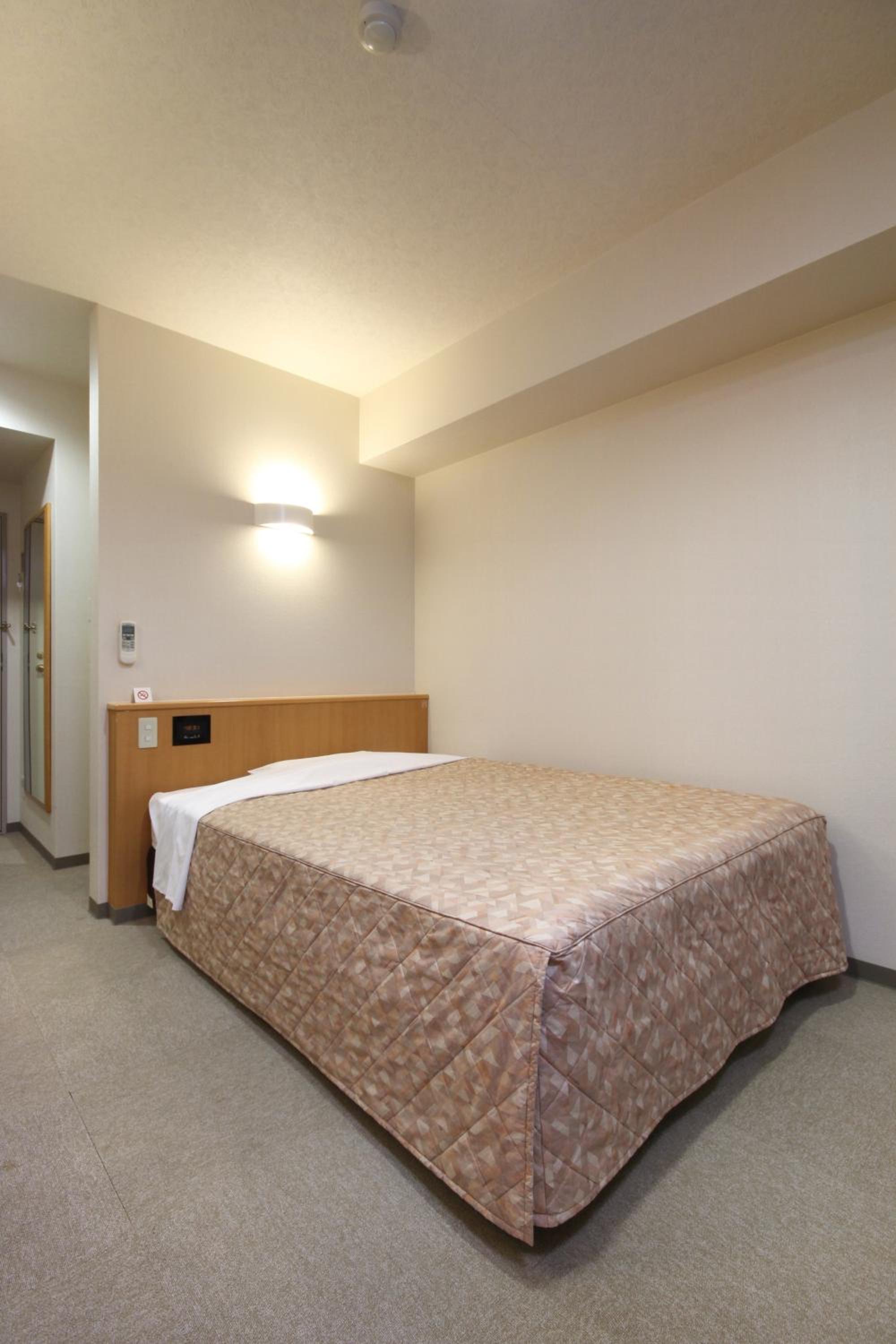 Standard Double Room for Single Use - Non-Smoking - Photo 4
