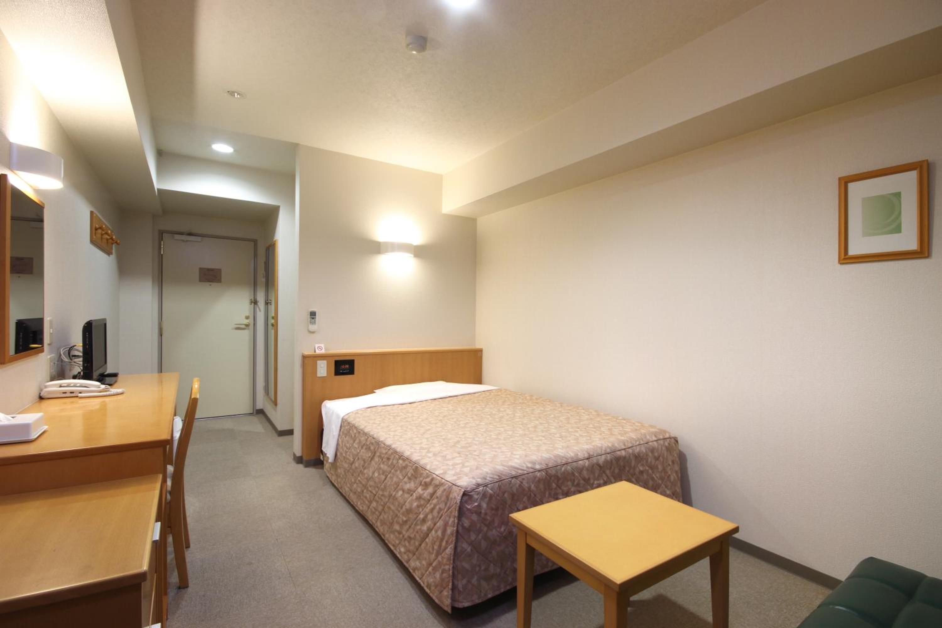 Standard Double Room for Single Use - Non-Smoking - Photo 5