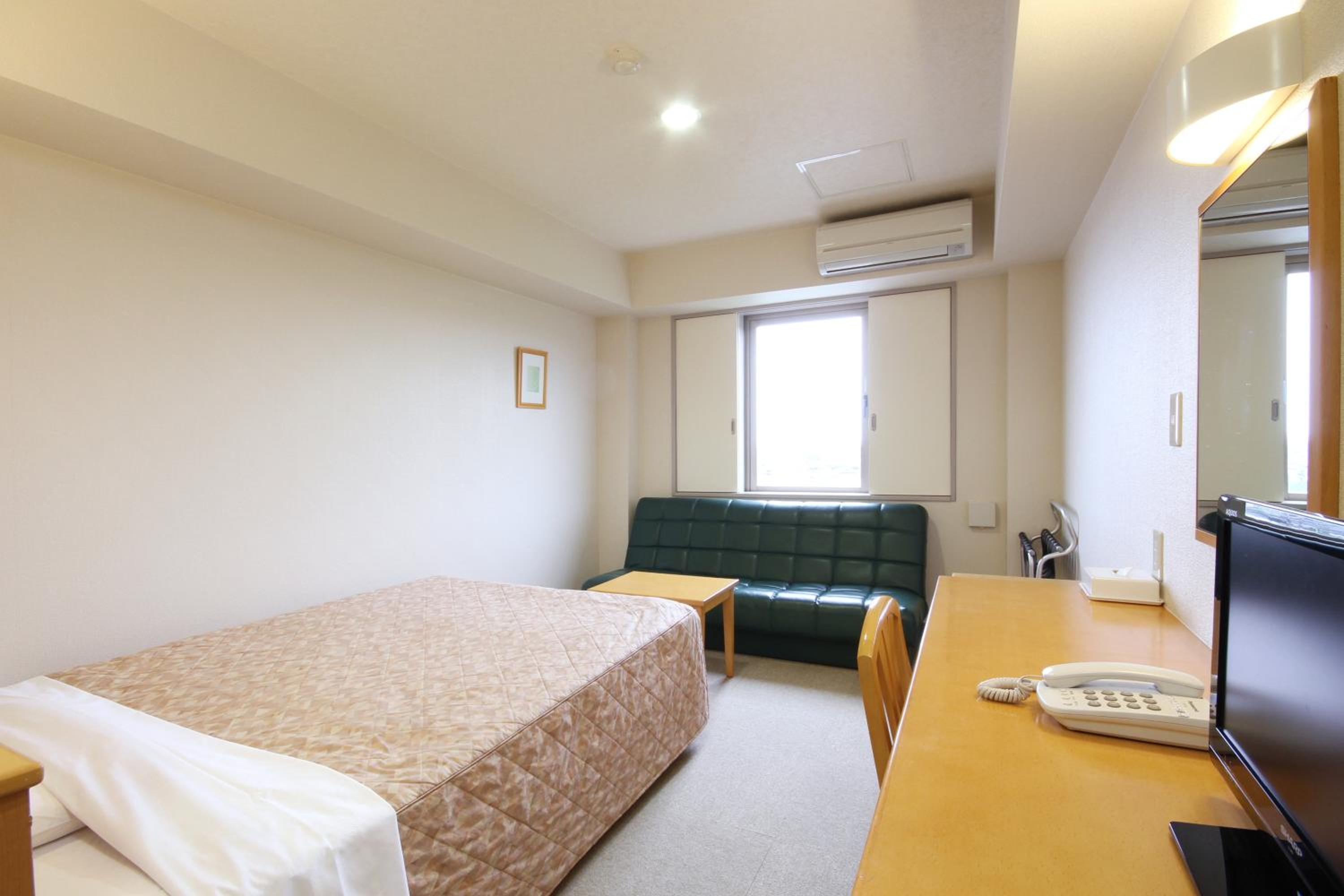 Standard Double Room for Single Use - Non-Smoking - Photo 3