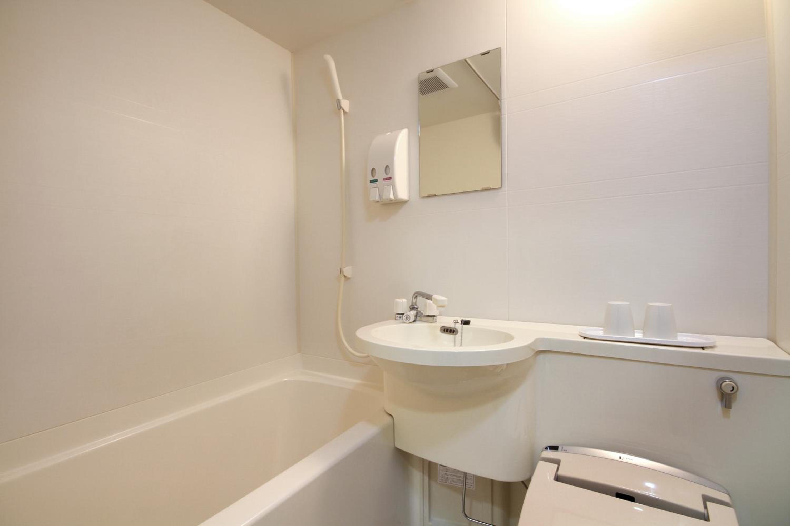 Standard Double Room for Single Use - Non-Smoking - Photo 6