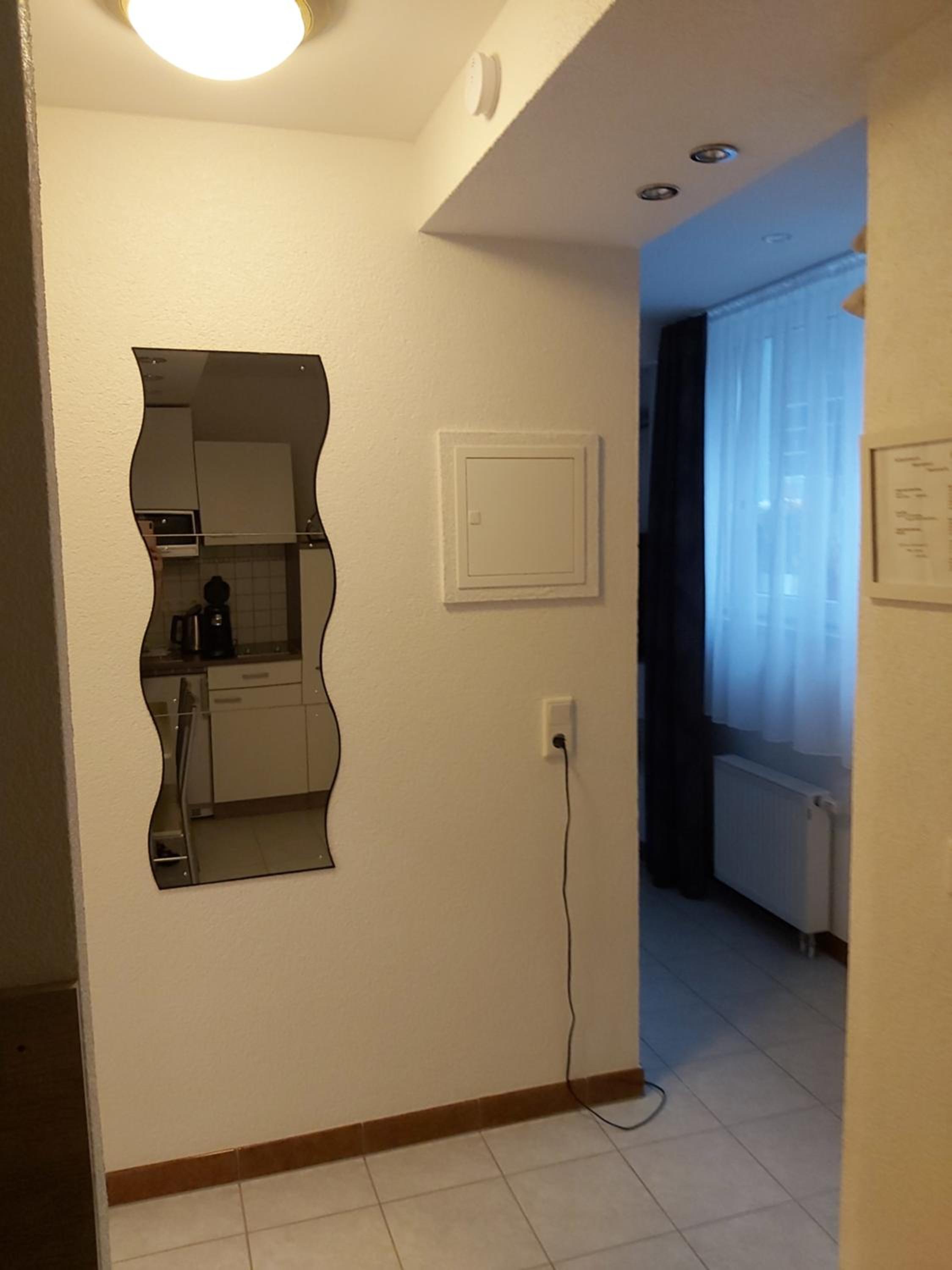 One-Bedroom Apartment - Photo 4