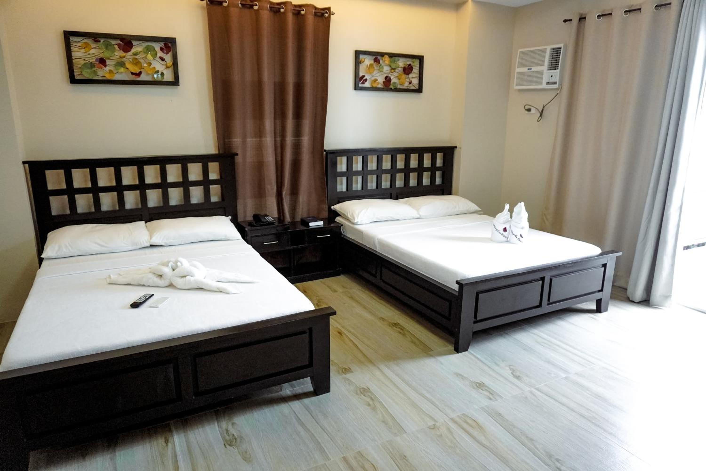 Premium Quadruple Room - Photo 4