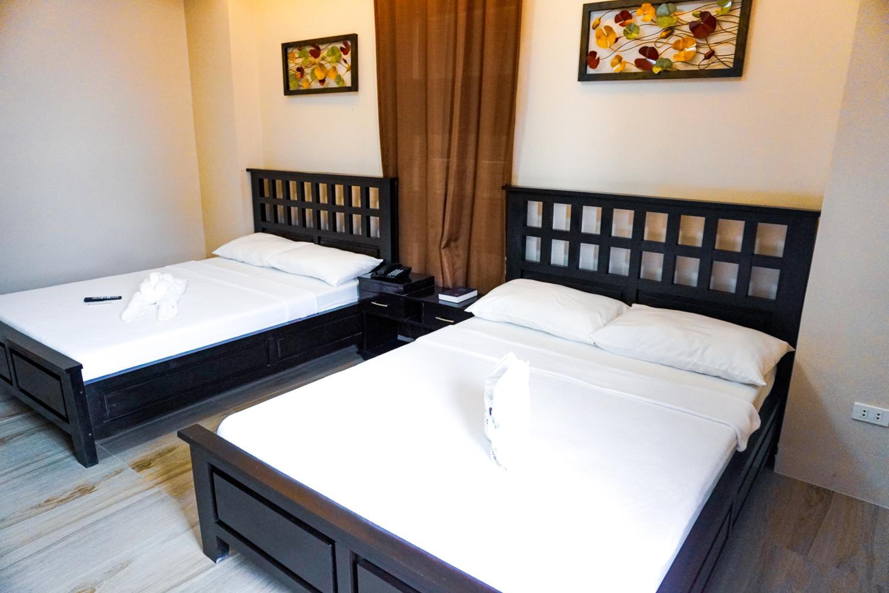 Superior Quadruple Room - Photo 2