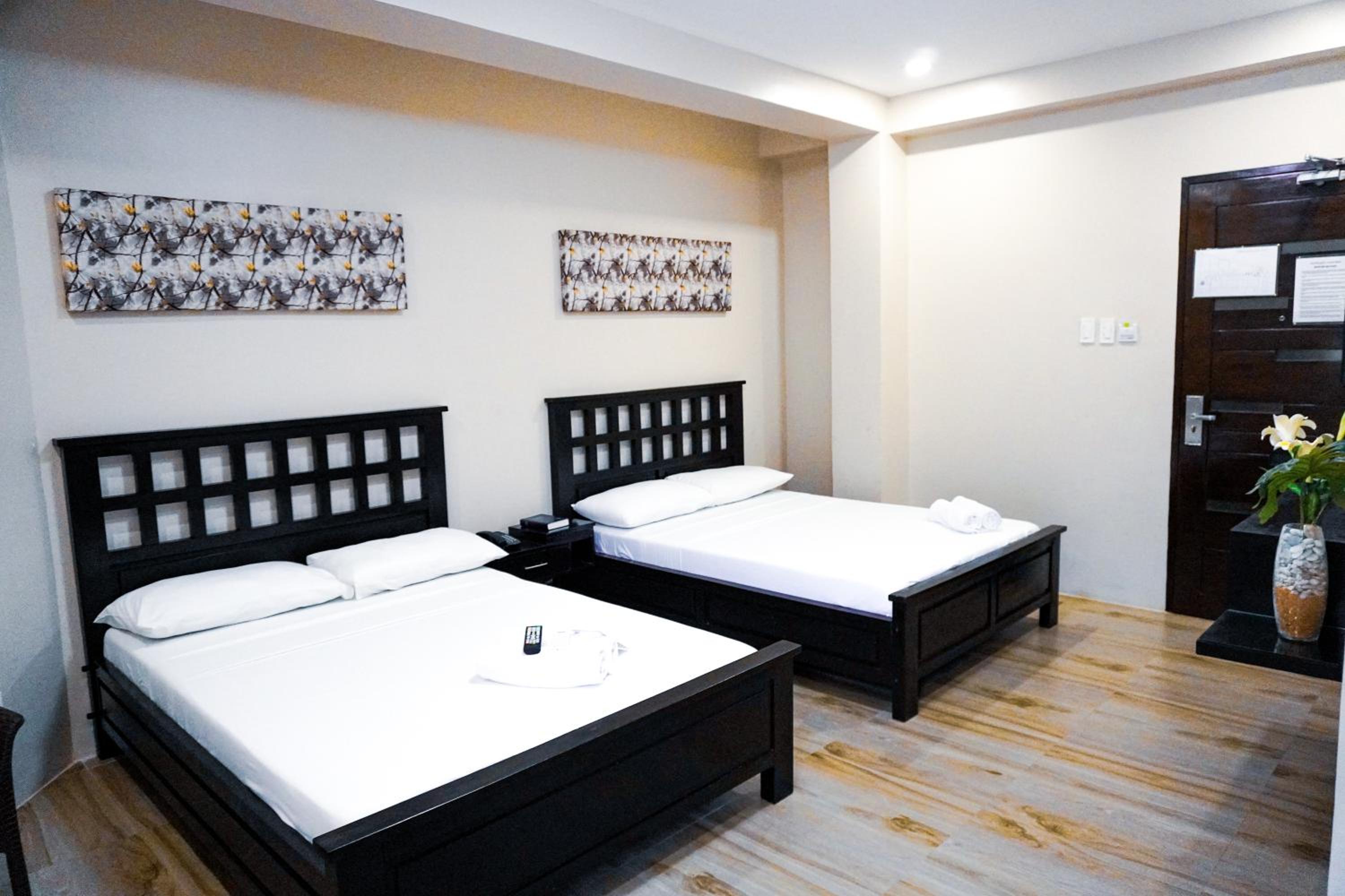 Classic Quadruple Room - Photo 3