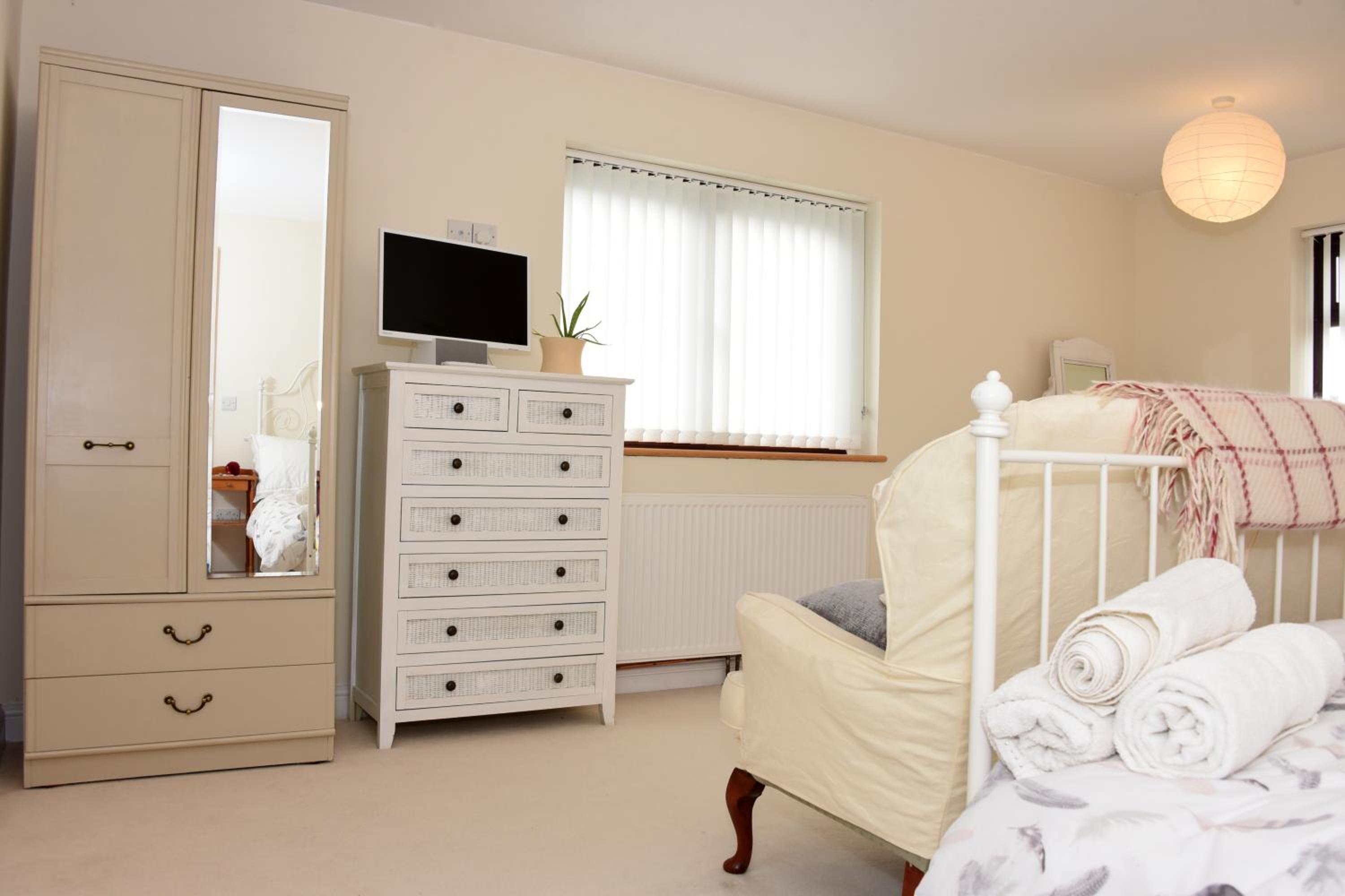 Double Room with Garden View - Photo 2